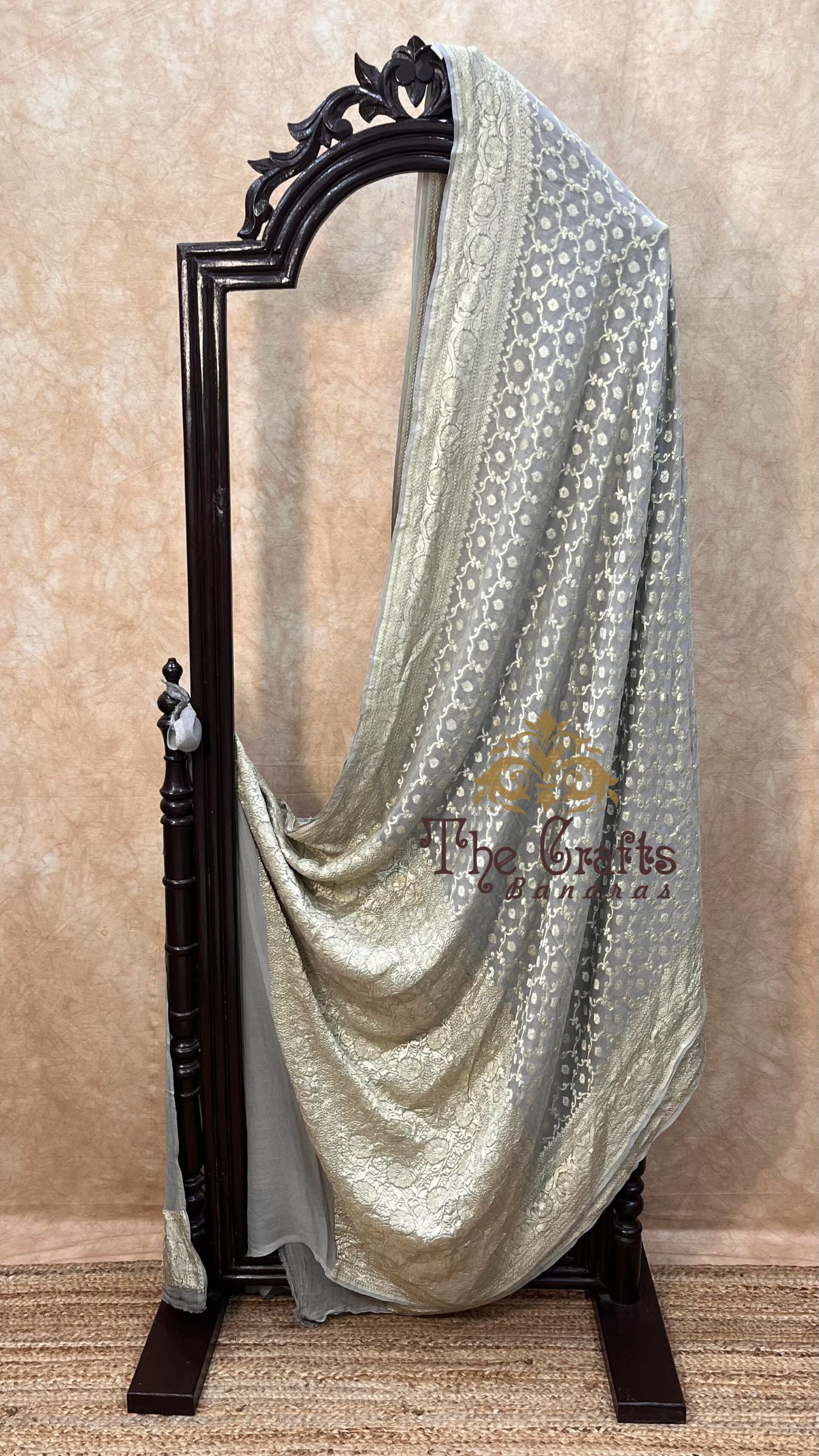Khaddi Georgette Handloom Banarasi Saree - Water Zari