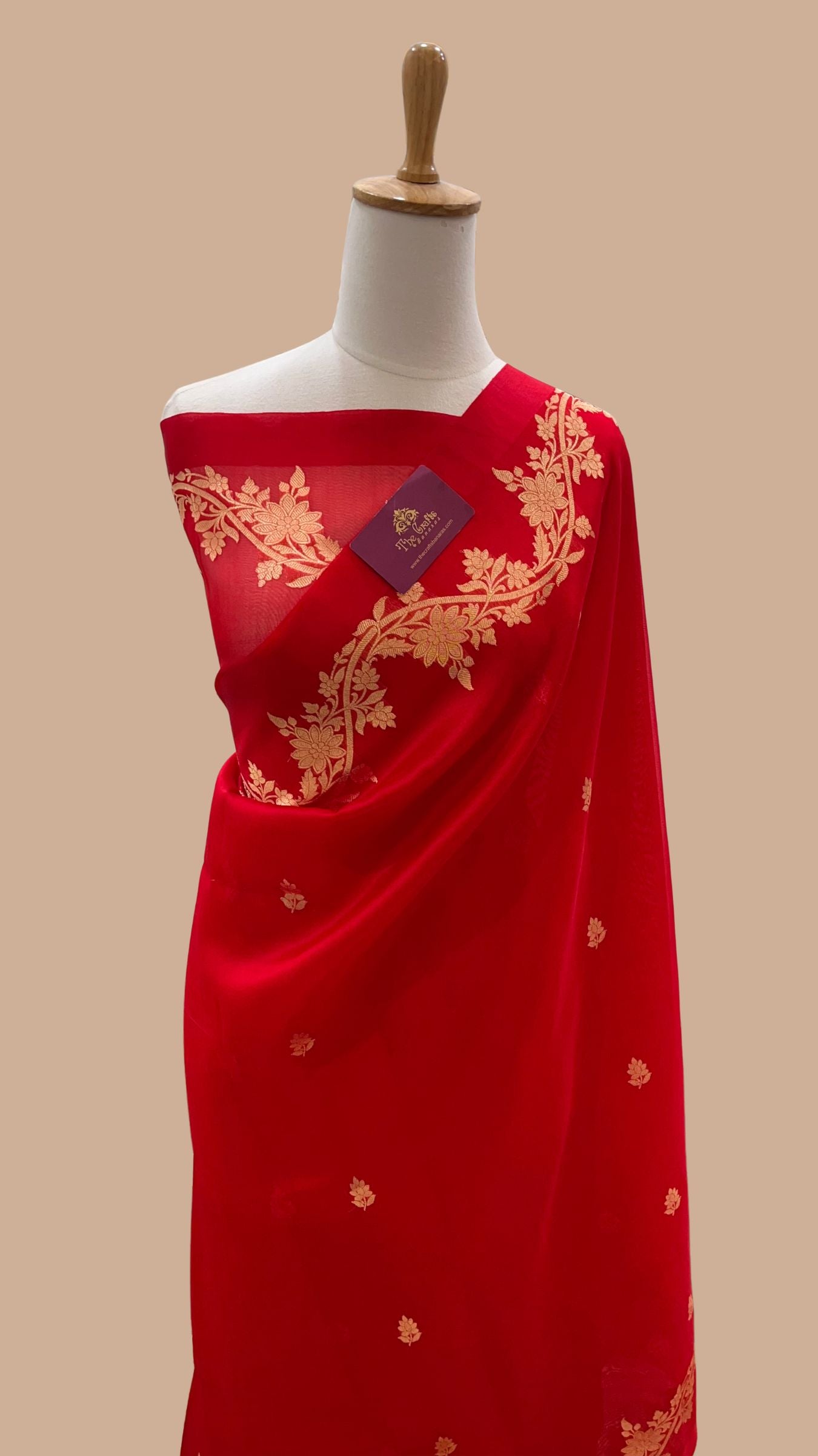 Pure Kora Silk Handloom Banarasi Saree - With Kadhua motifs