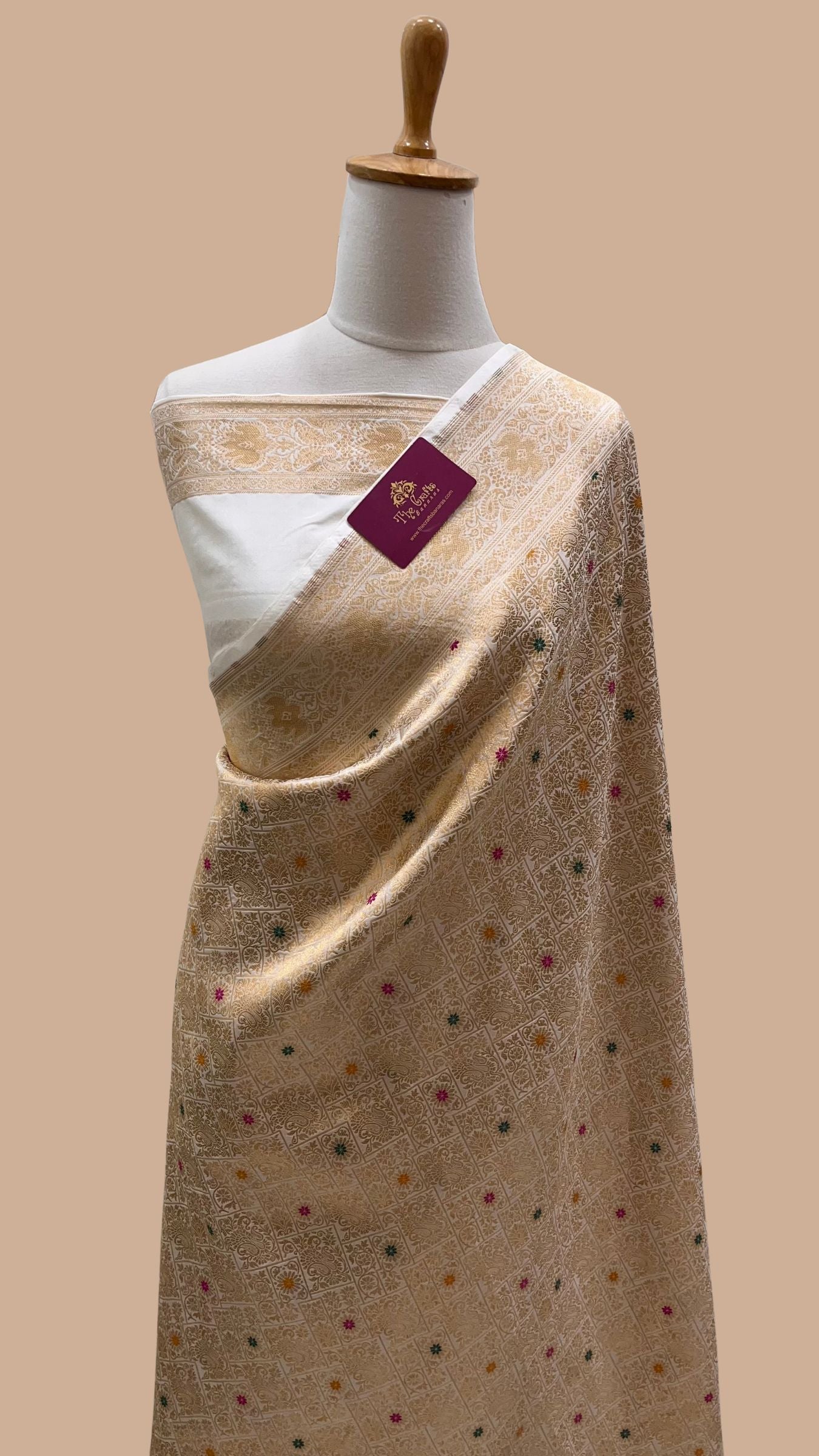 Pure Katan Silk Handloom Banarasi Saree - Tanchui Brocade Meena