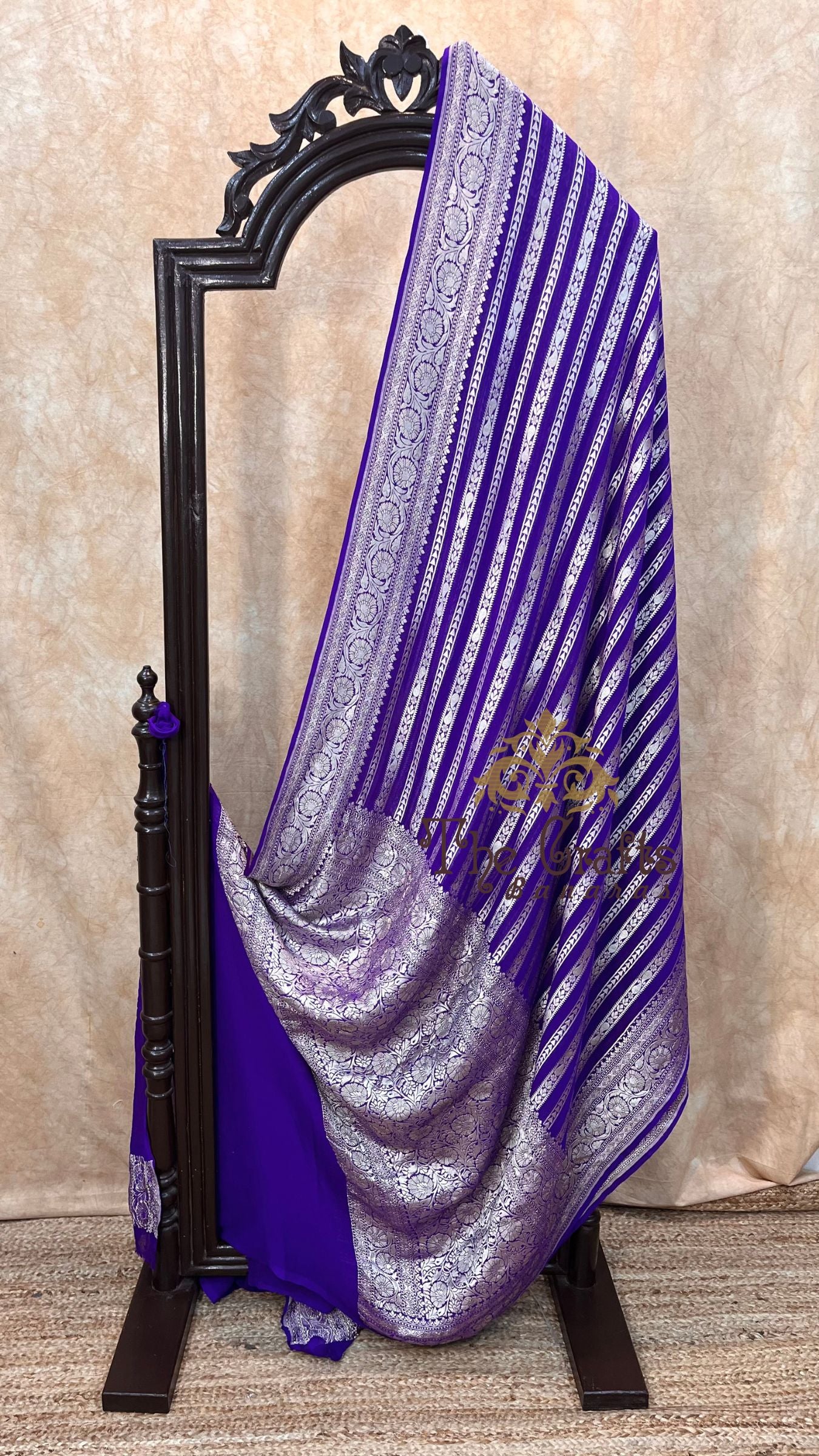 Khaddi Georgette Handloom Banarasi Saree - Water Zari