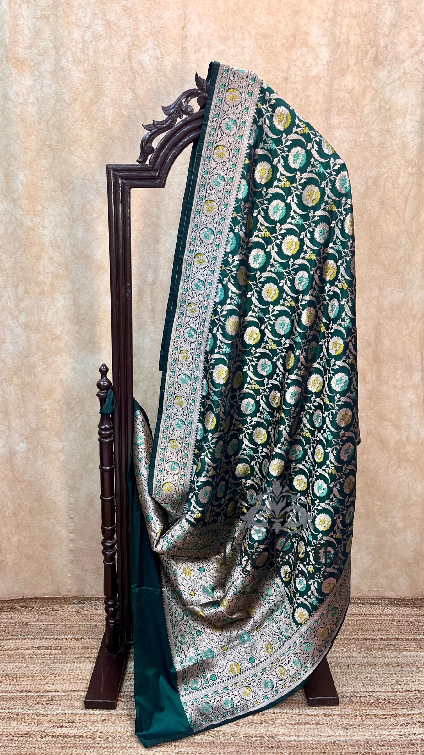 Pure Katan Silk Handloom Banarasi Saree - Jaal Work With Meenakari