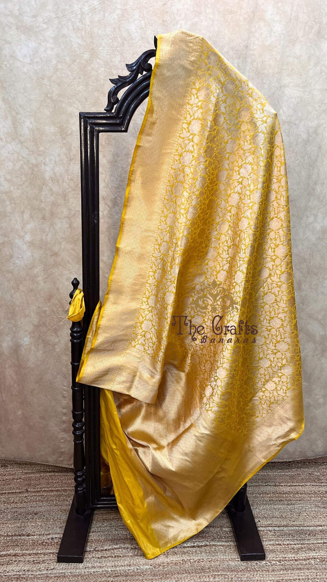 Pure Katan Silk Handloom Banarasi Saree - Tanchui Brocade