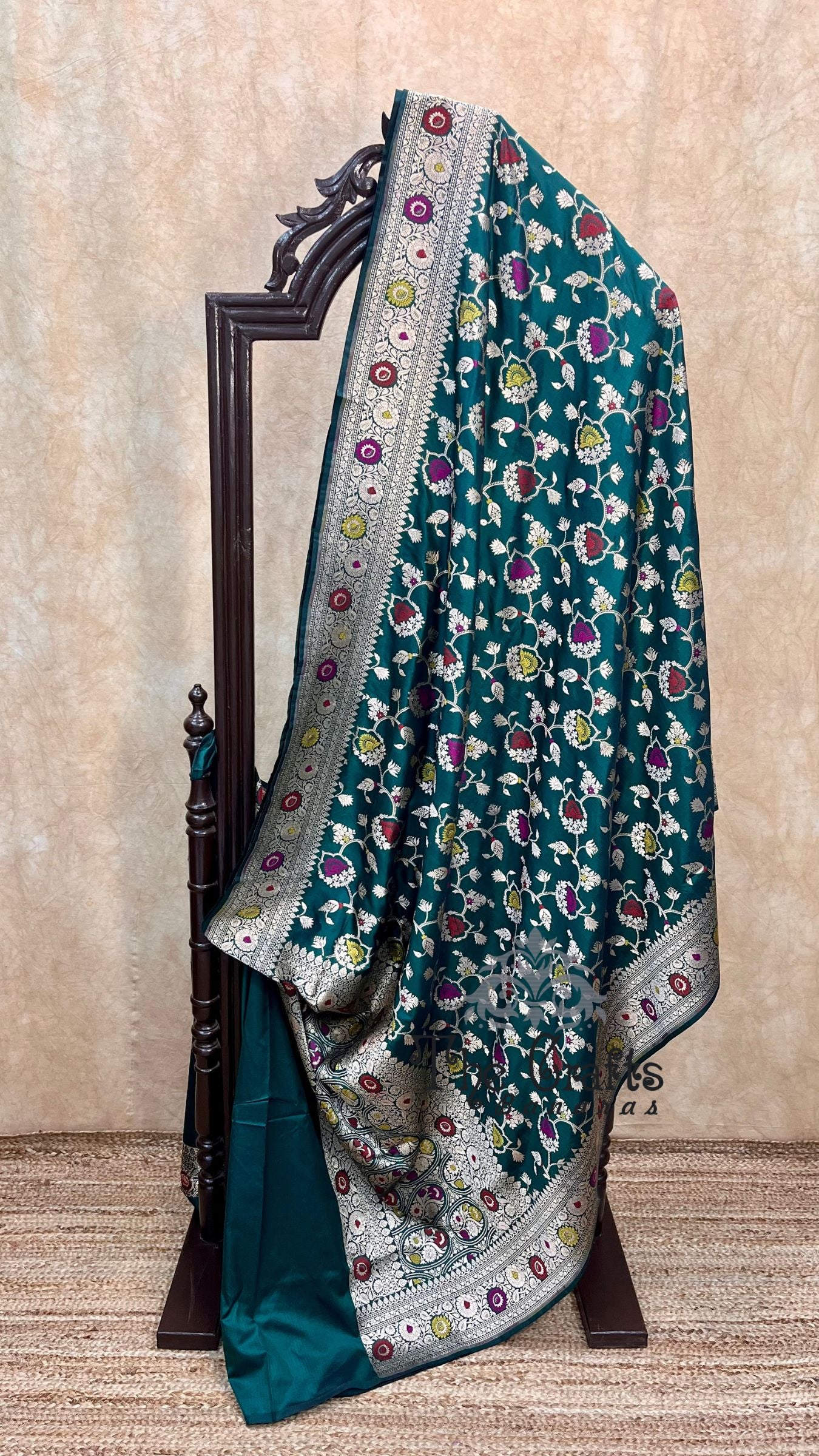 Pure Katan Silk Handloom Banarasi Saree - Jaal Work With Meenakari
