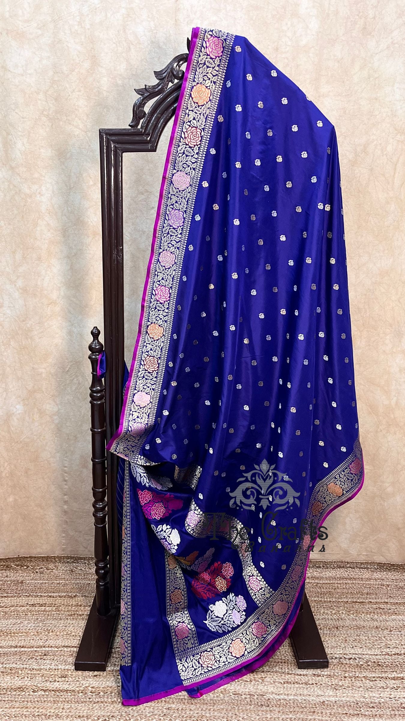 Pure Katan Silk Handloom Banarasi Saree - with sona rupa kadhua motifs