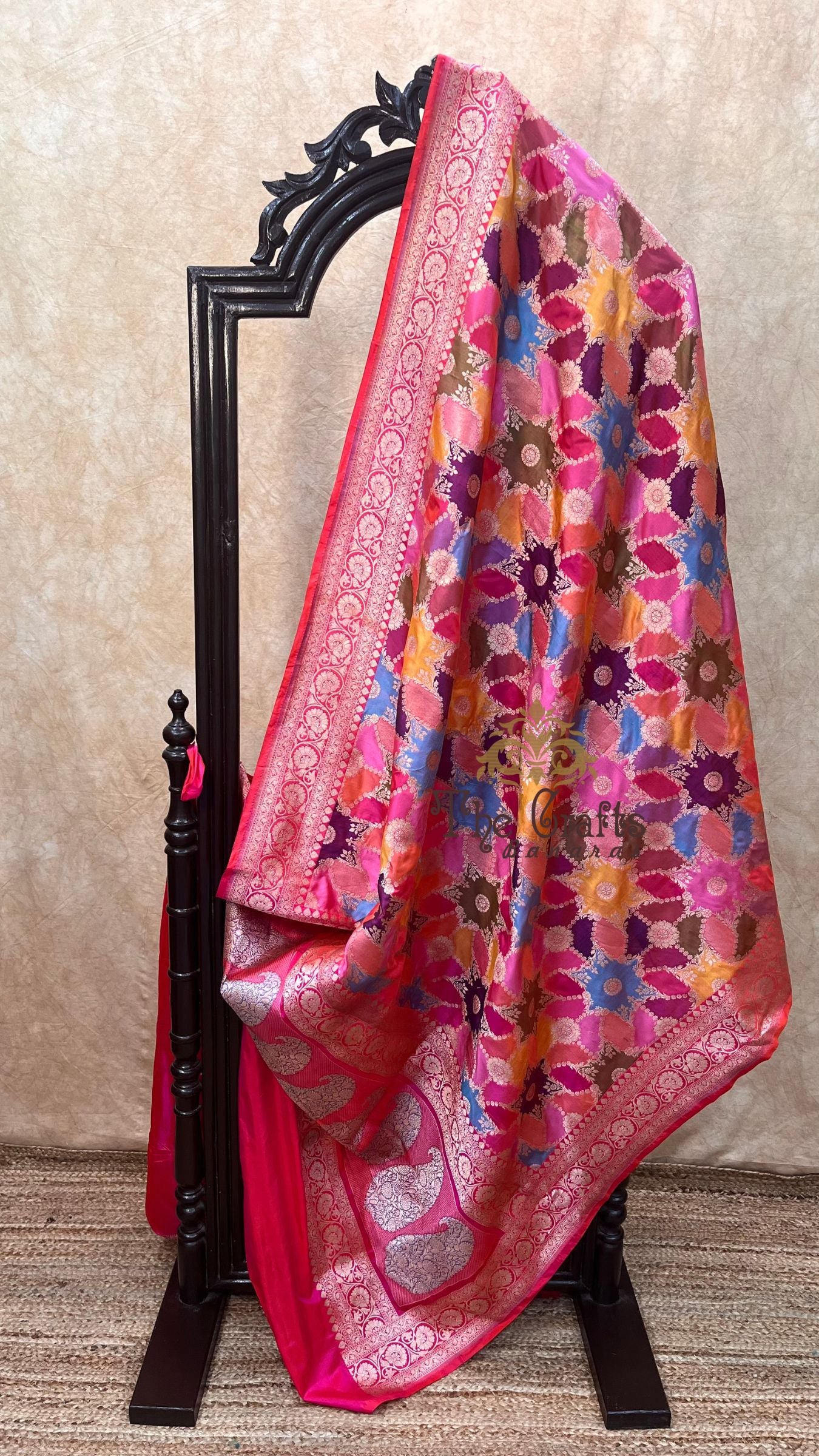 Rangkat Pure Katan Silk Handloom Banarasi Saree - Jaal Work With Meenakari