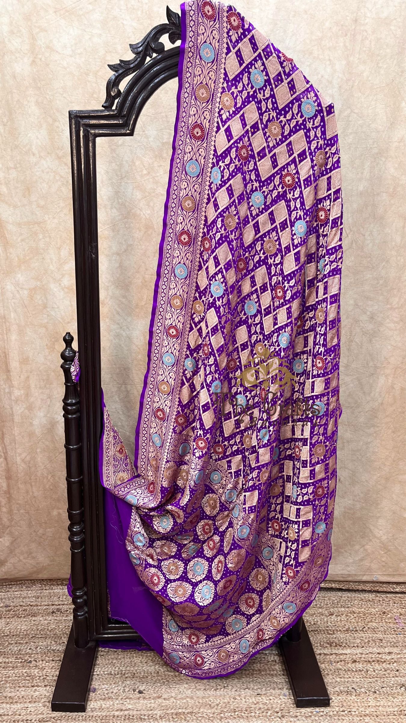 Pure Georgette Banarasi Handloom Bandhej Saree-With Meenakari Work