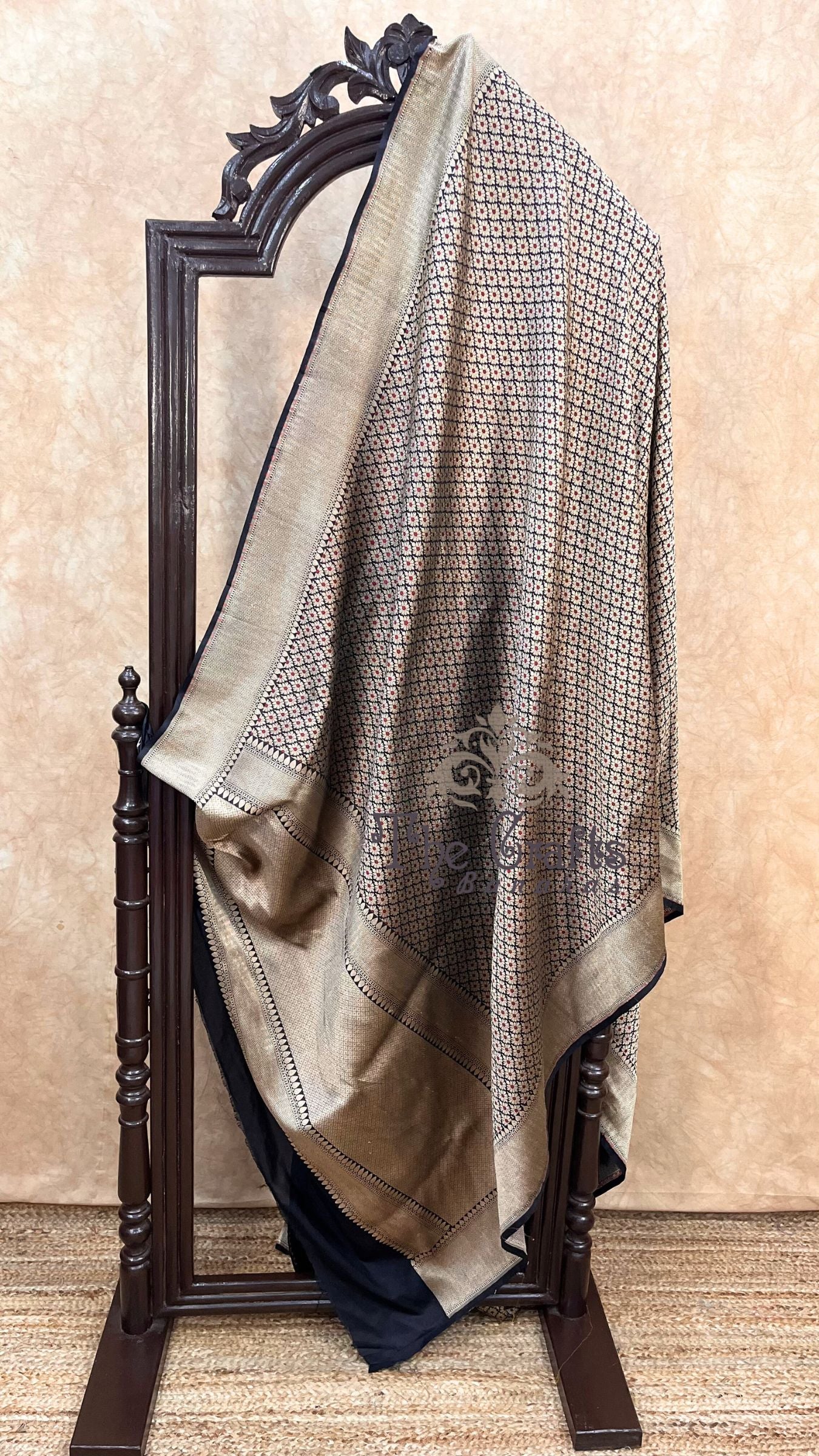 Pure Katan Silk Handloom Banarasi Saree - Tanchui Brocade Meena