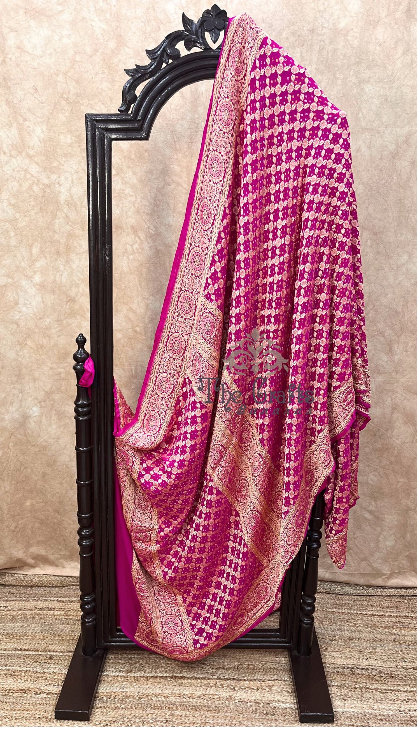 Pure Georgette Banarasi Handloom Bandhej Saree