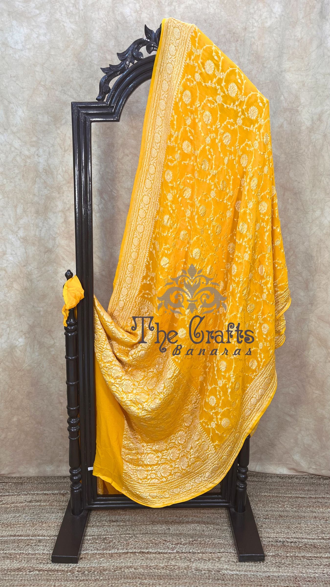 Khaddi Georgette Banarasi Saree - Gold Zari