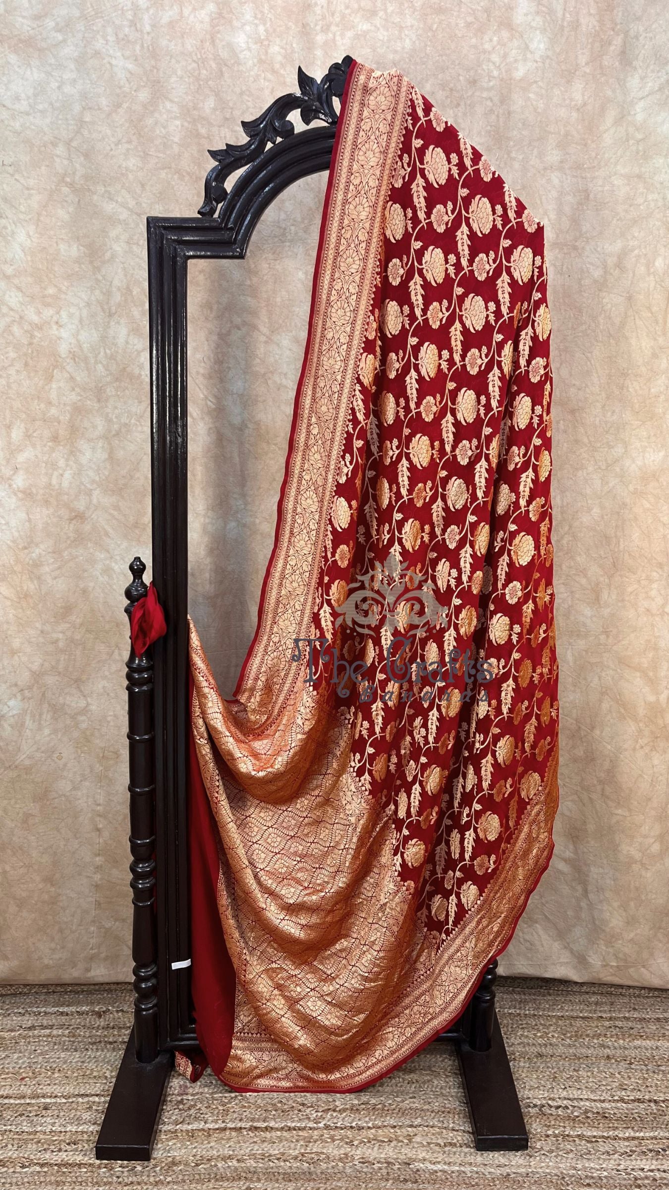 Khaddi Georgette Banarasi Saree - Gold Zari