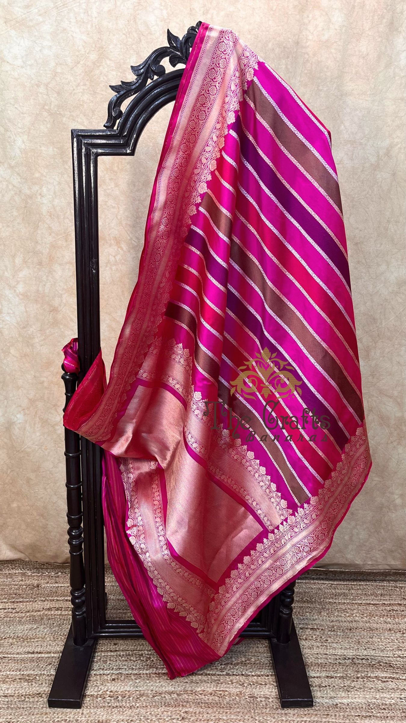 Rangkat Pure Katan Silk Handloom Banarasi Saree - with kadhua work