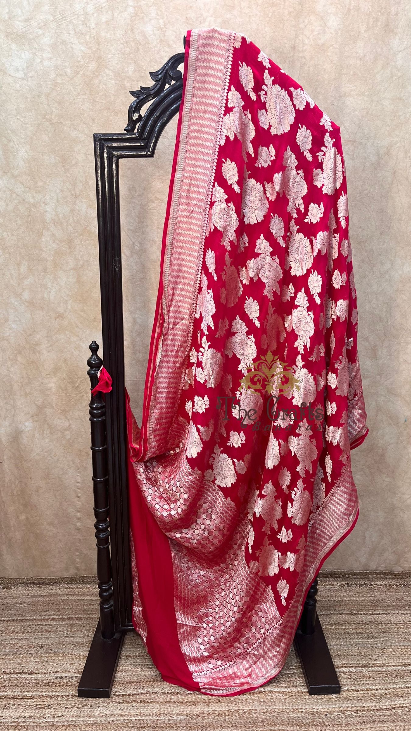 Khaddi Georgette Handloom Banarasi Saree - Water Zari