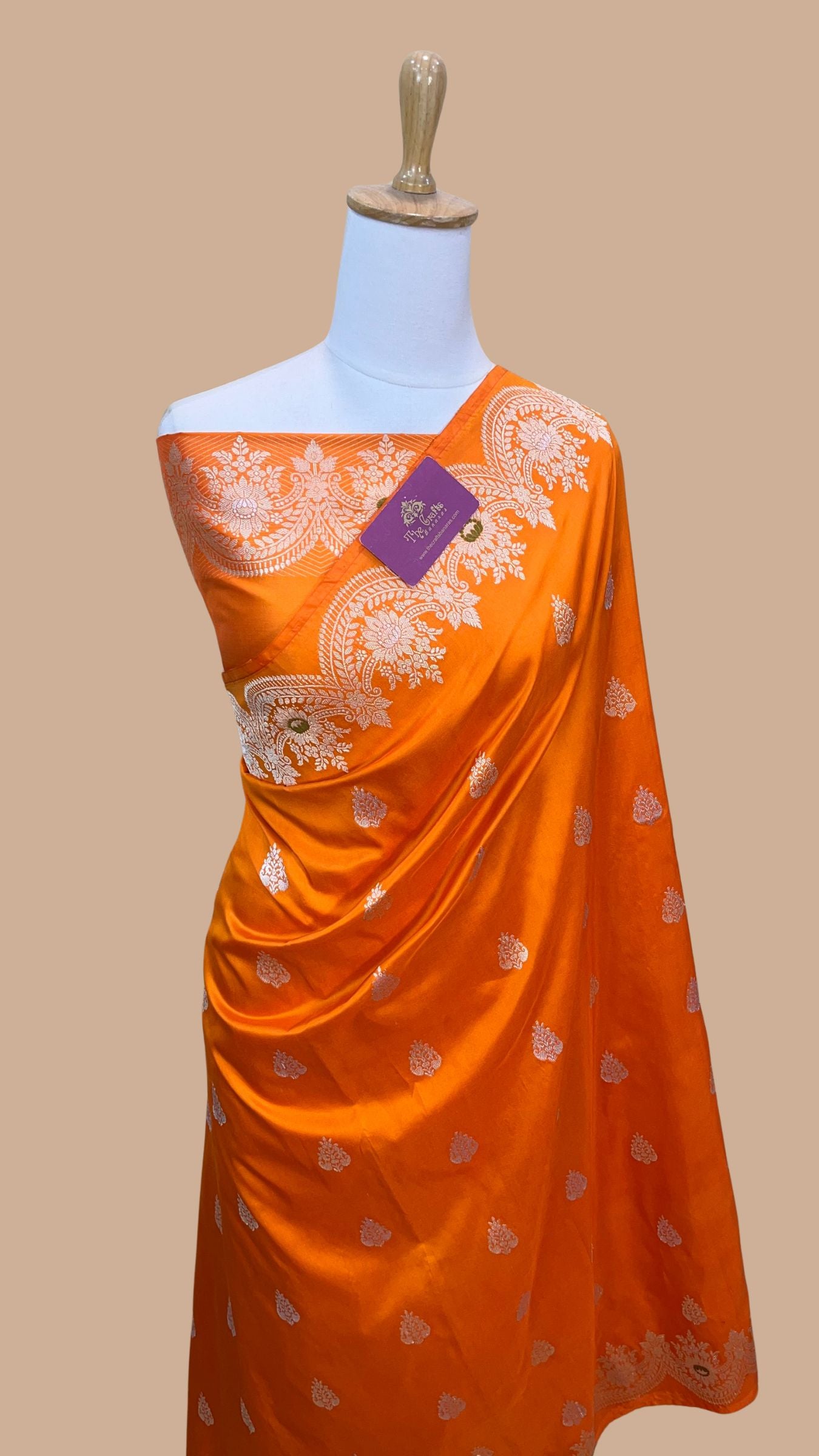 Pure Katan Silk Handloom Banarasi Saree - with kadhua meenakari motifs