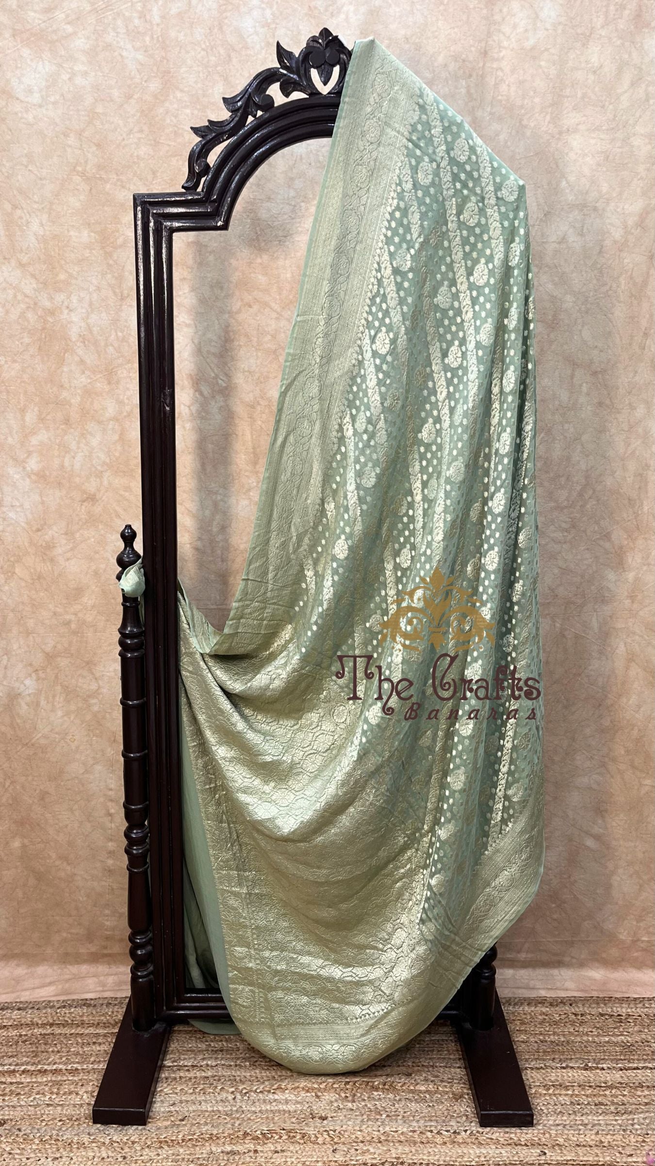 Khaddi Georgette Handloom Banarasi Saree - Water Zari