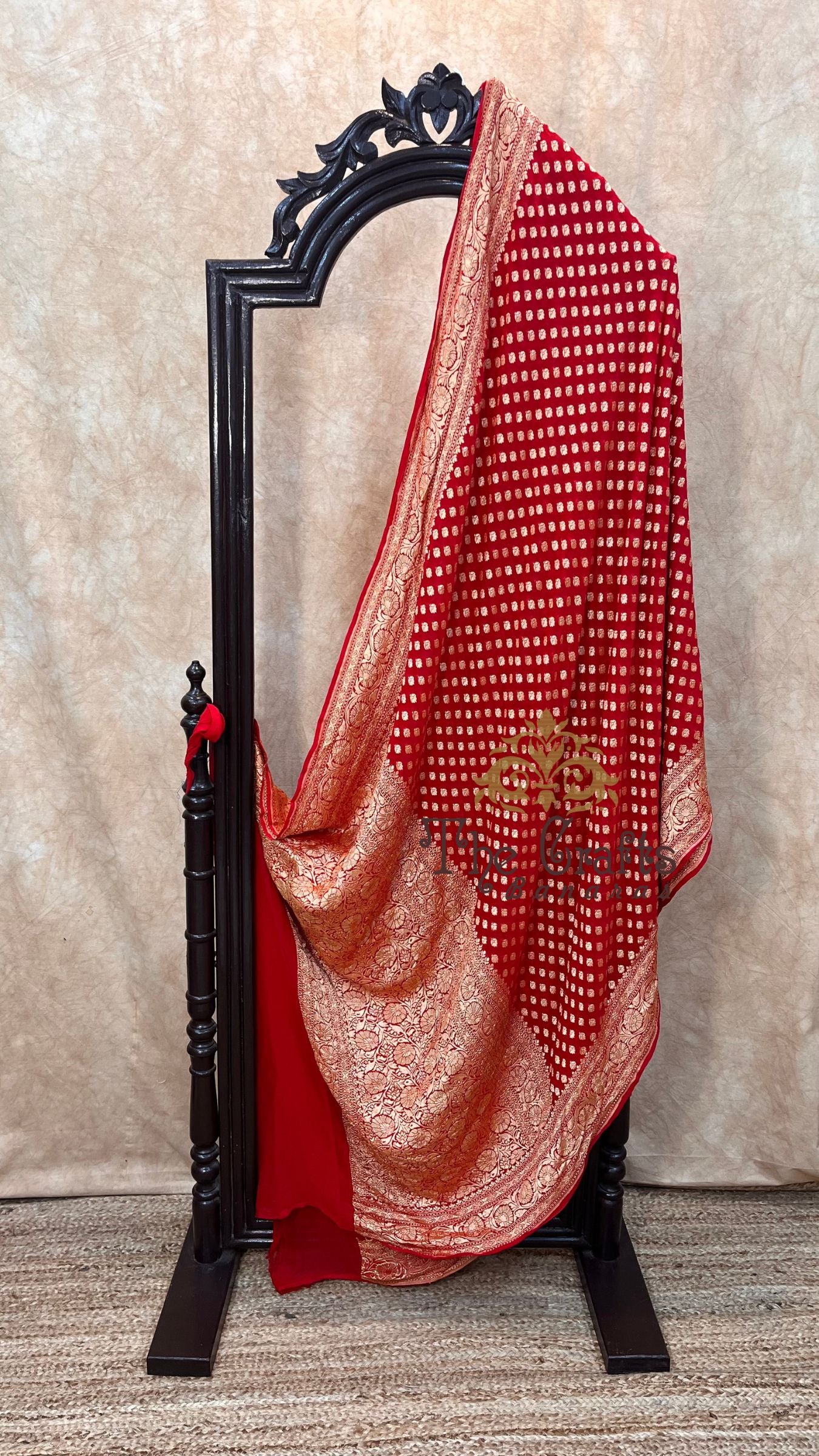 Khaddi Georgette Banarasi Saree - Gold Zari