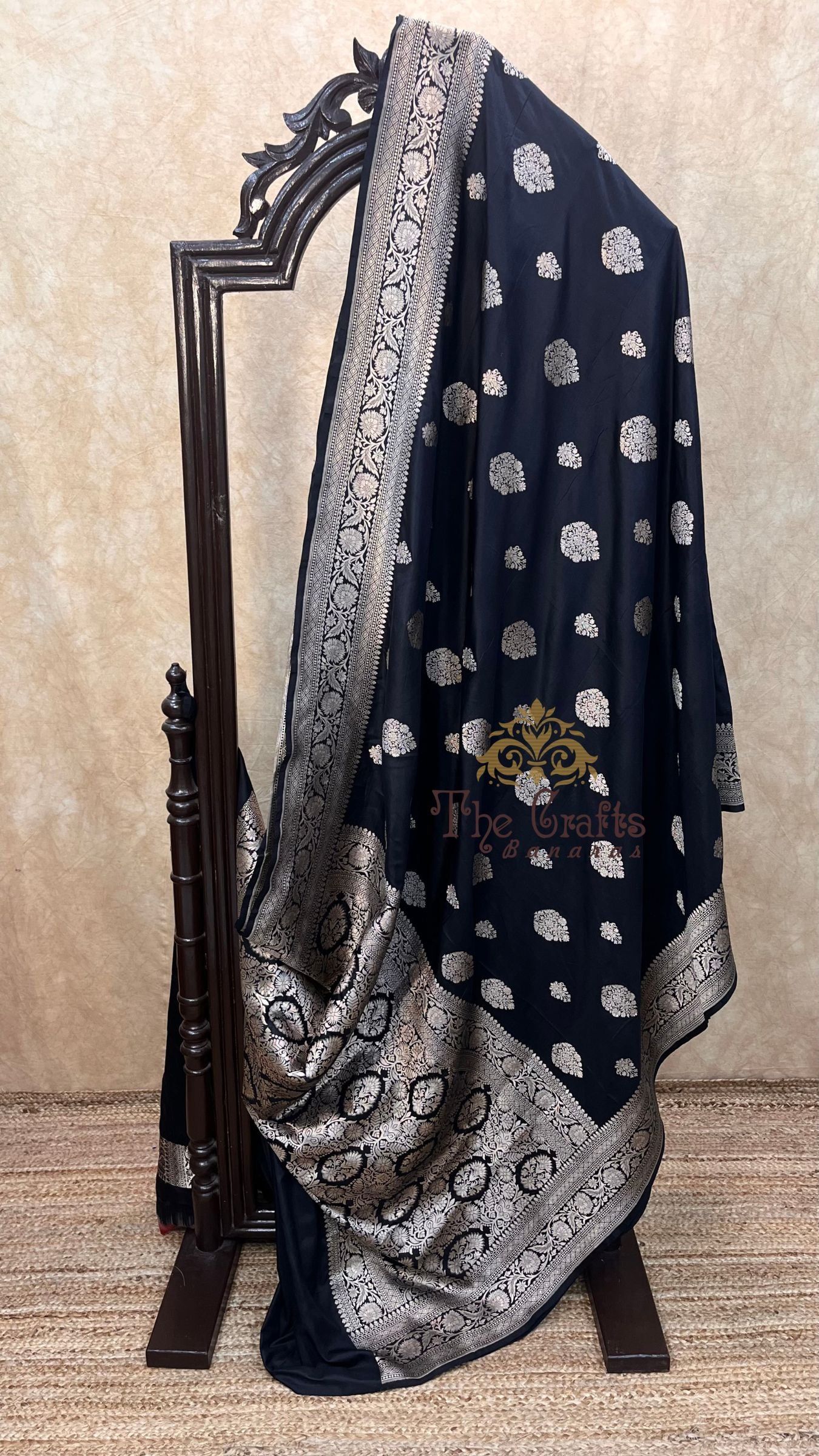 Pure Katan Silk Handloom Banarasi Saree - Jaal work