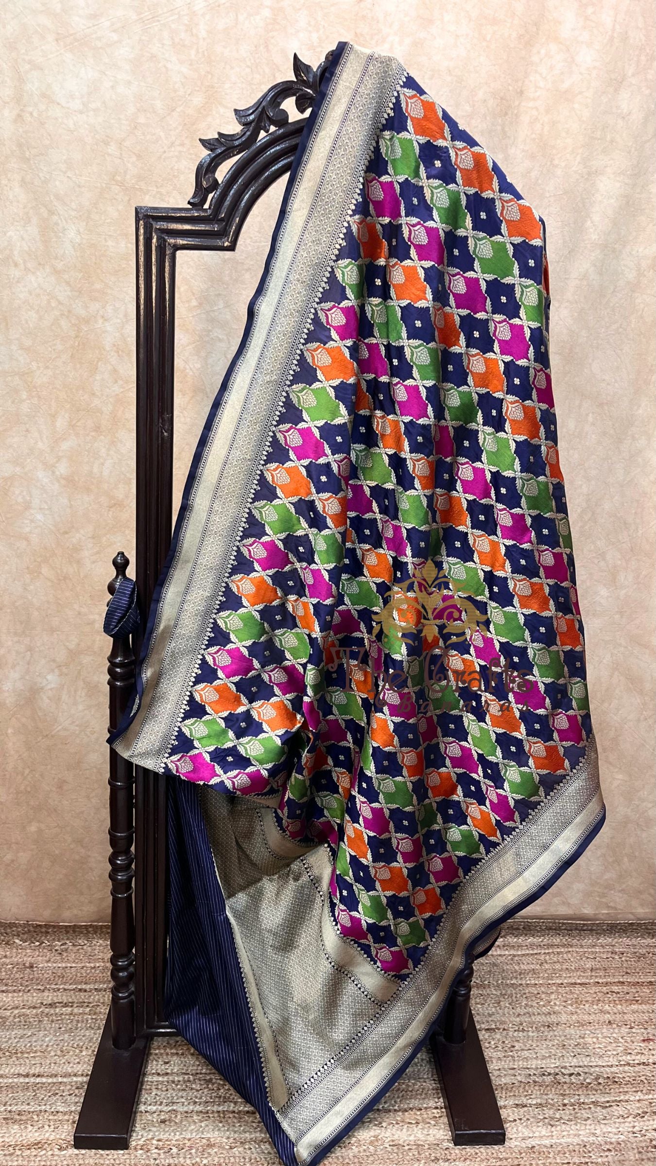 Rangkat Pure Katan Silk Handloom Banarasi Saree - with kadhua work