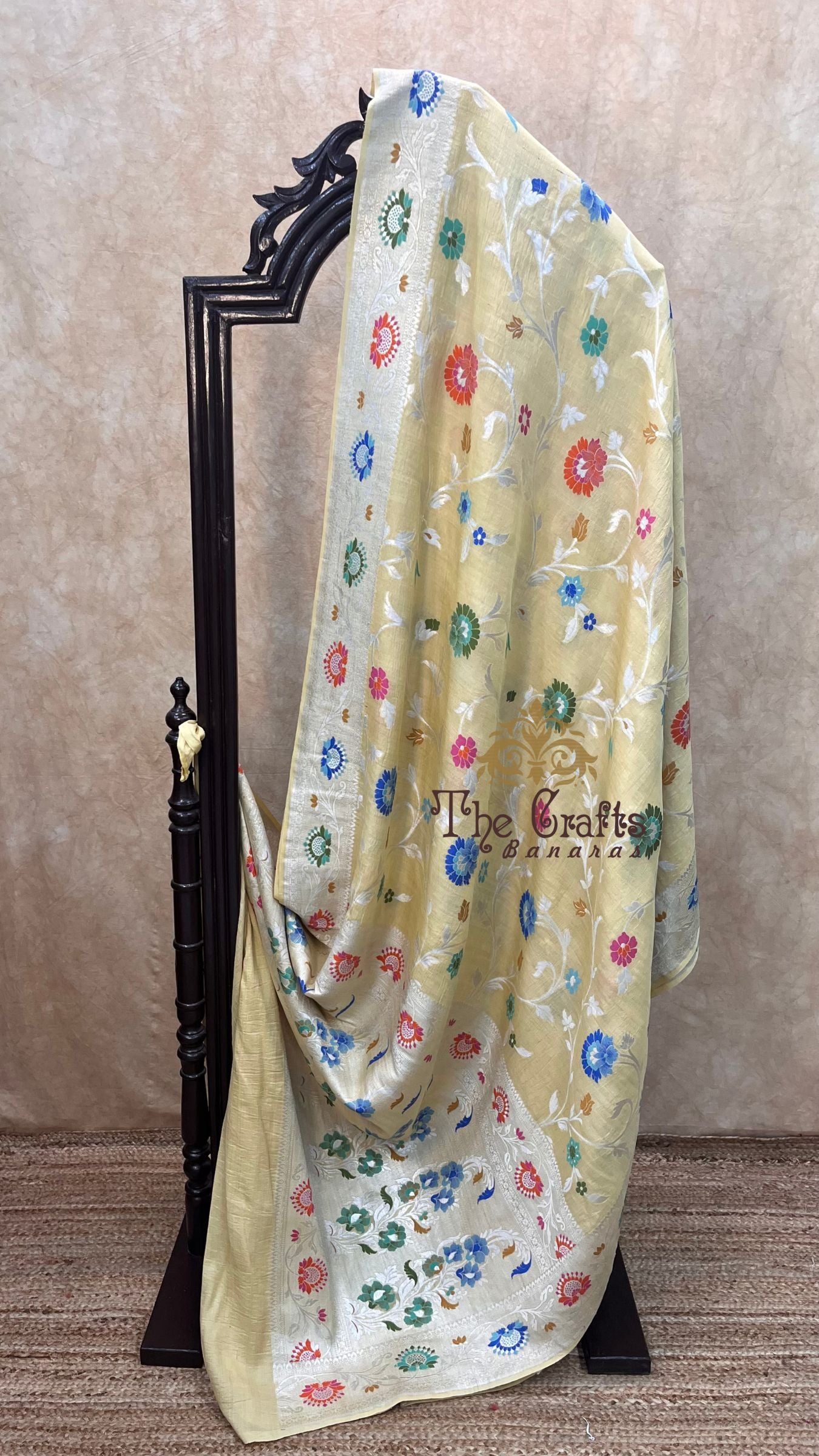 Tussar Georgette Handloom Banarasi Saree - Jaal with Meenakari