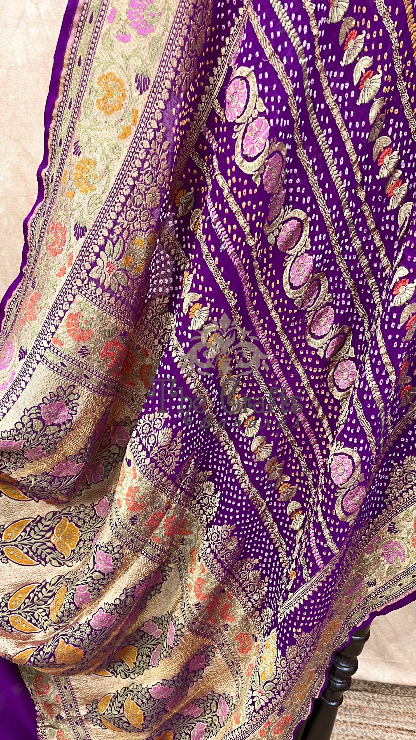 Pure Georgette Banarasi Handloom Bandhej Saree-With Meenakari Work