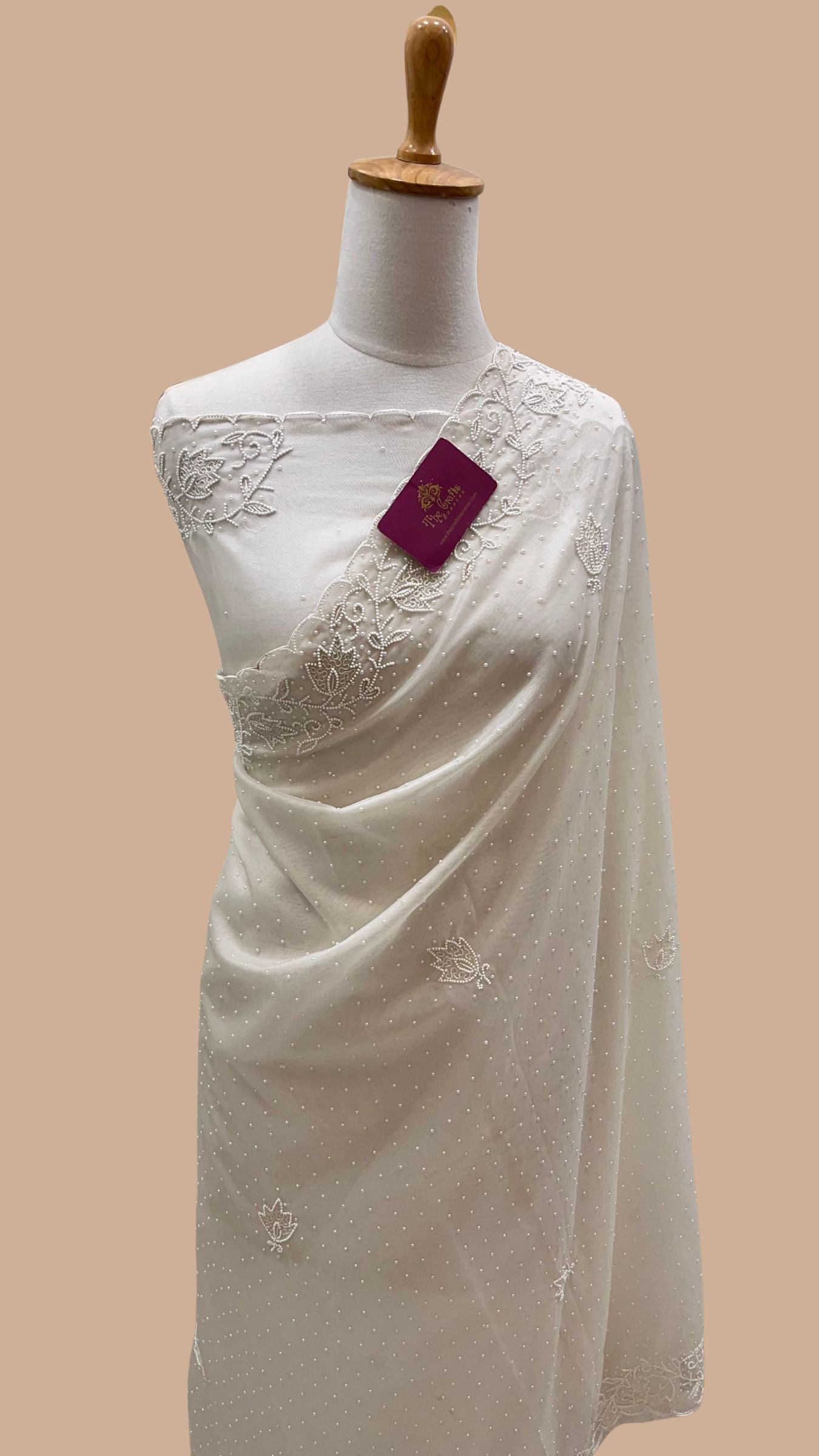Pure Organza Silk Handloom Banarasi Saree - handwork motifs