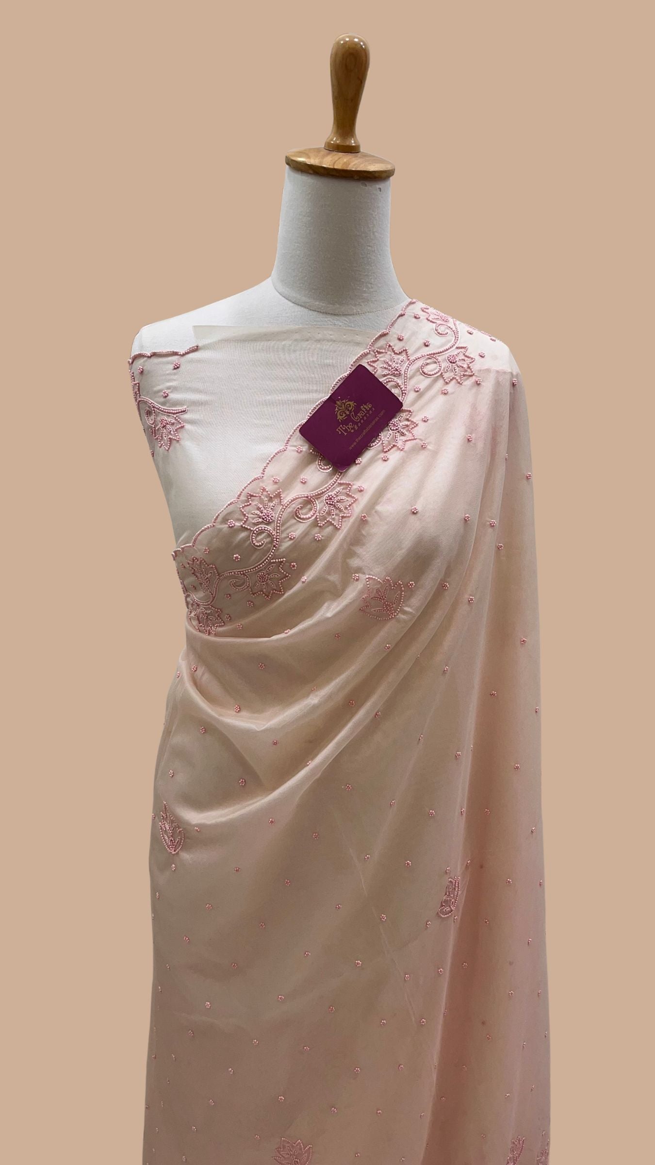 Pure Organza Silk Handloom Banarasi Saree - handwork motifs