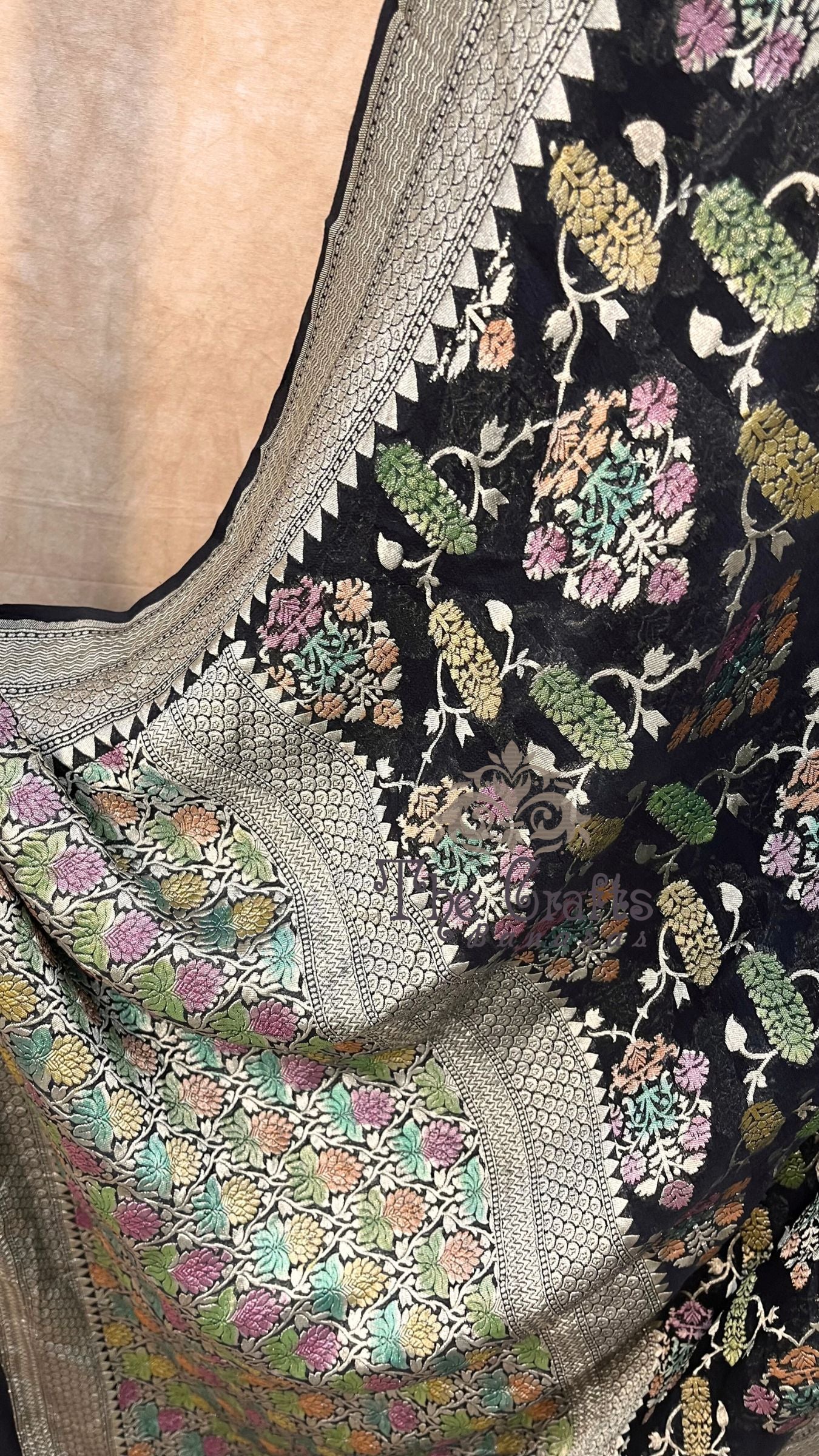 Khaddi Georgette Handloom Banarasi Saree - Water Zari