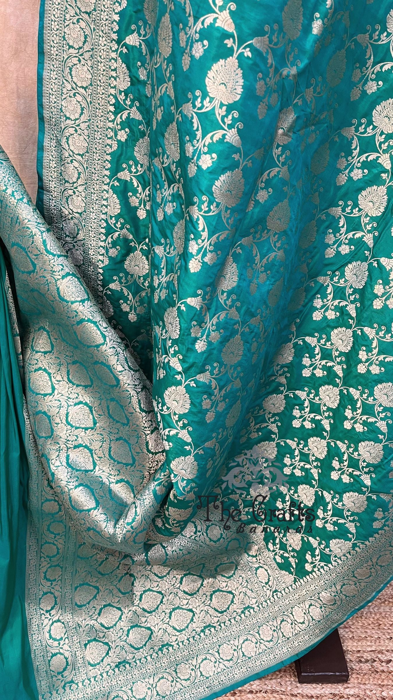 Pure Katan Silk Handloom Banarasi Saree - Jaal work