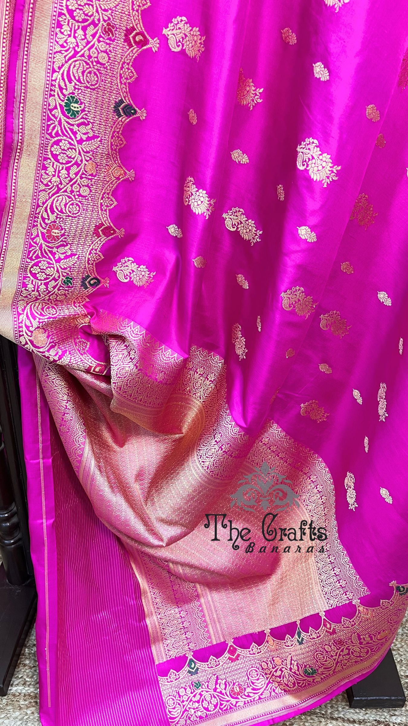Pure Katan Silk Handloom Banarasi Saree - with sona rupa kadhua motifs