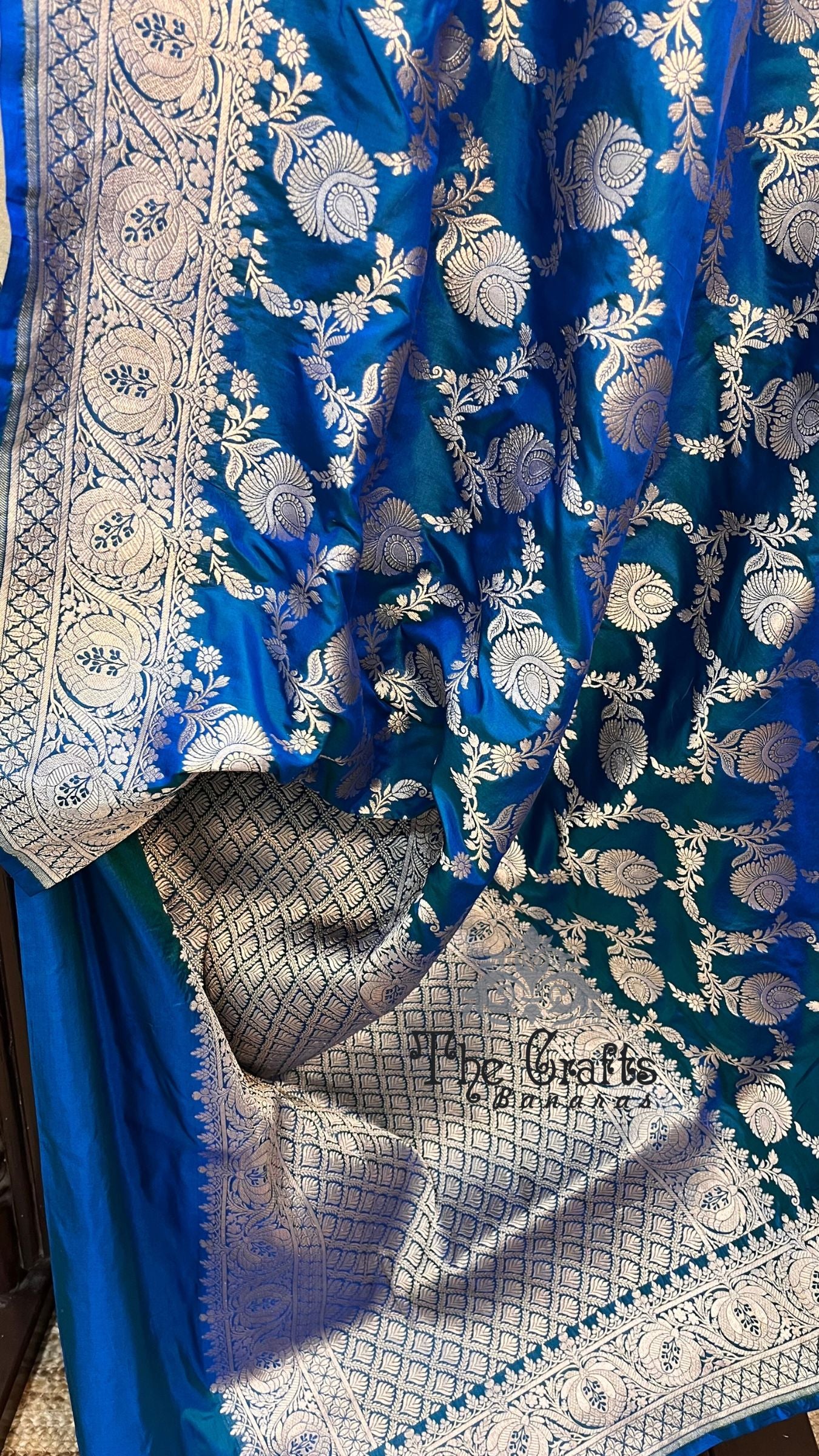 Pure Katan Silk Handloom Banarasi Saree - Jaal work