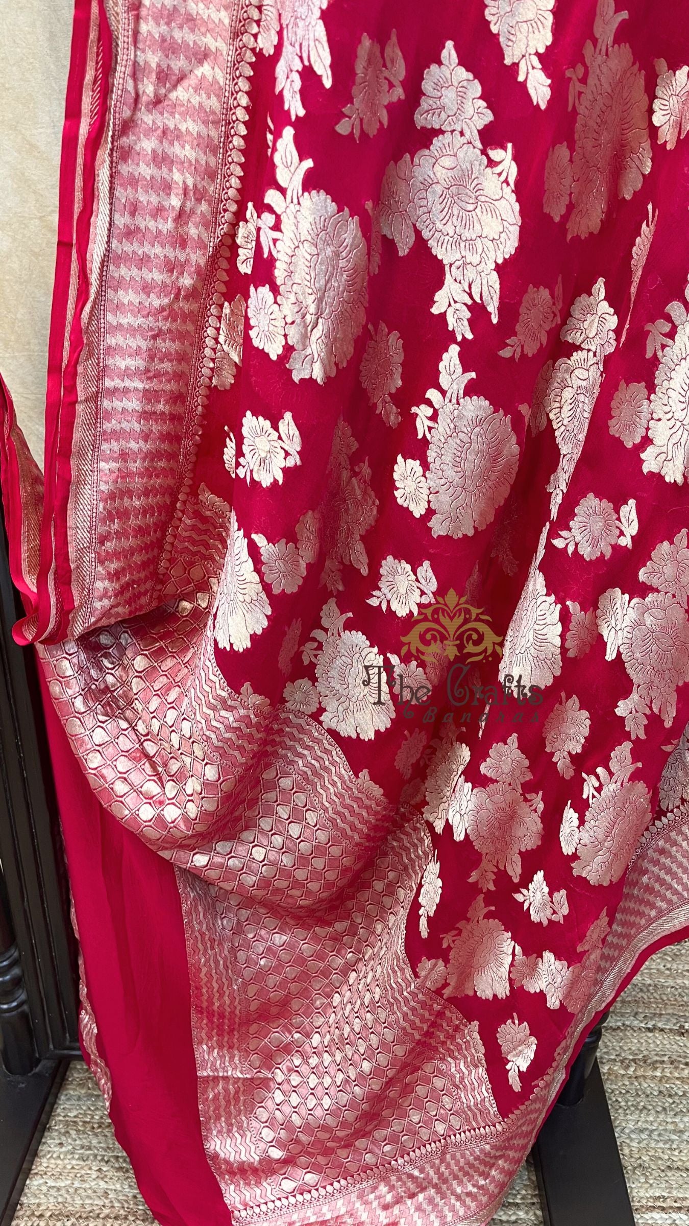Khaddi Georgette Handloom Banarasi Saree - Water Zari