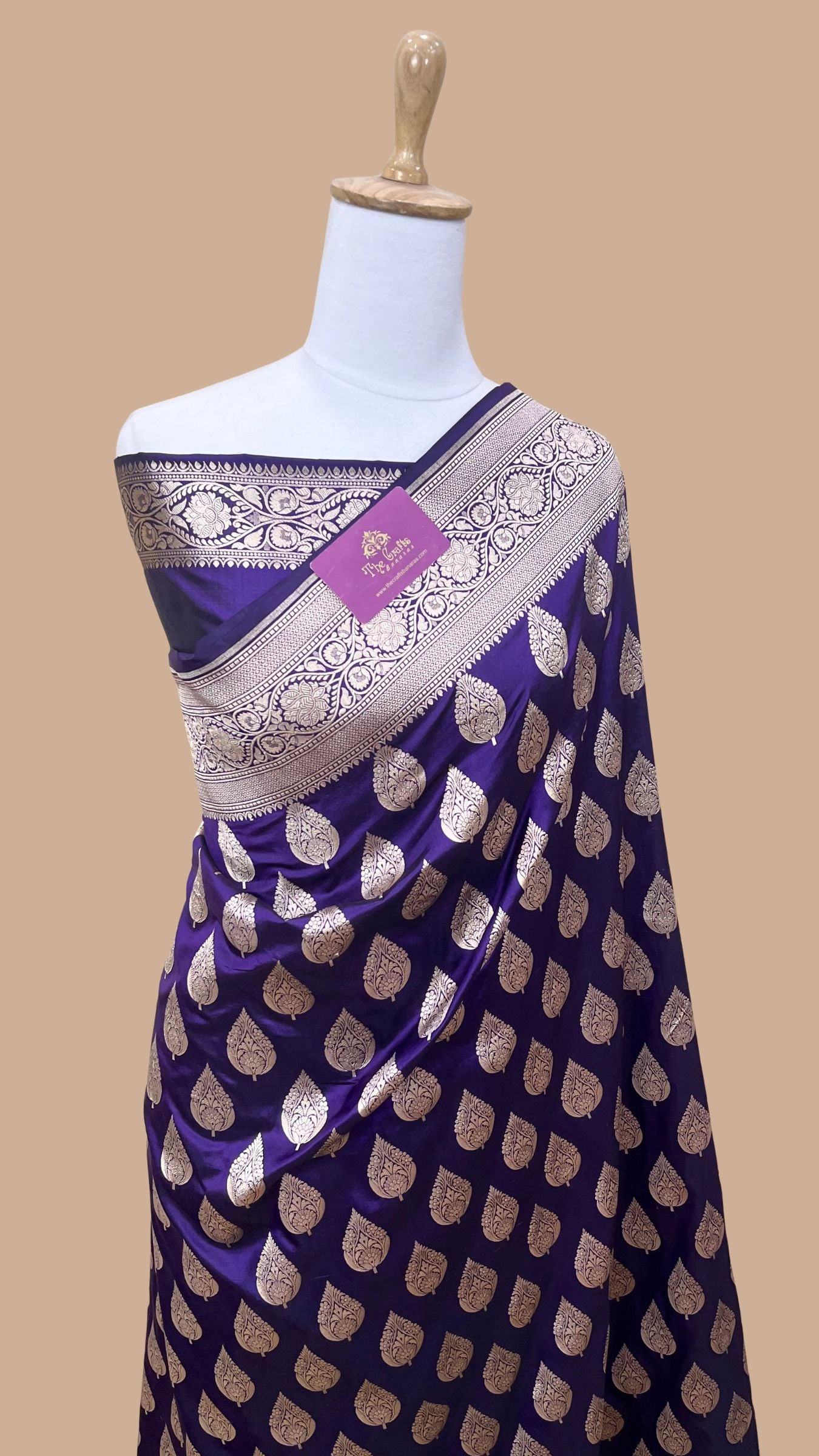 Pure Katan Silk Handloom Banarasi Saree - Jaal work