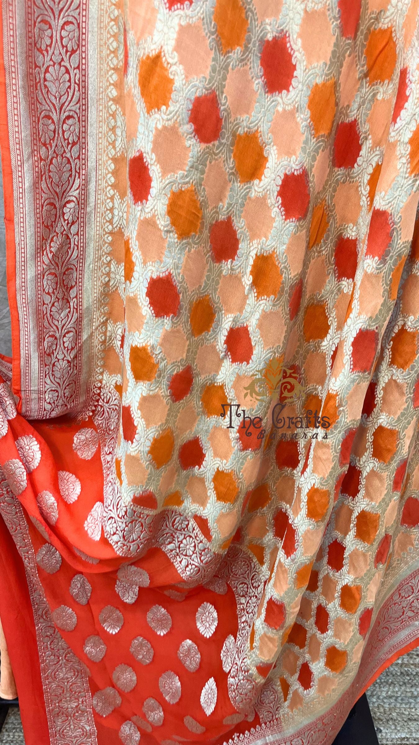 Khaddi Georgette Handloom Banarasi Saree - Water Zari