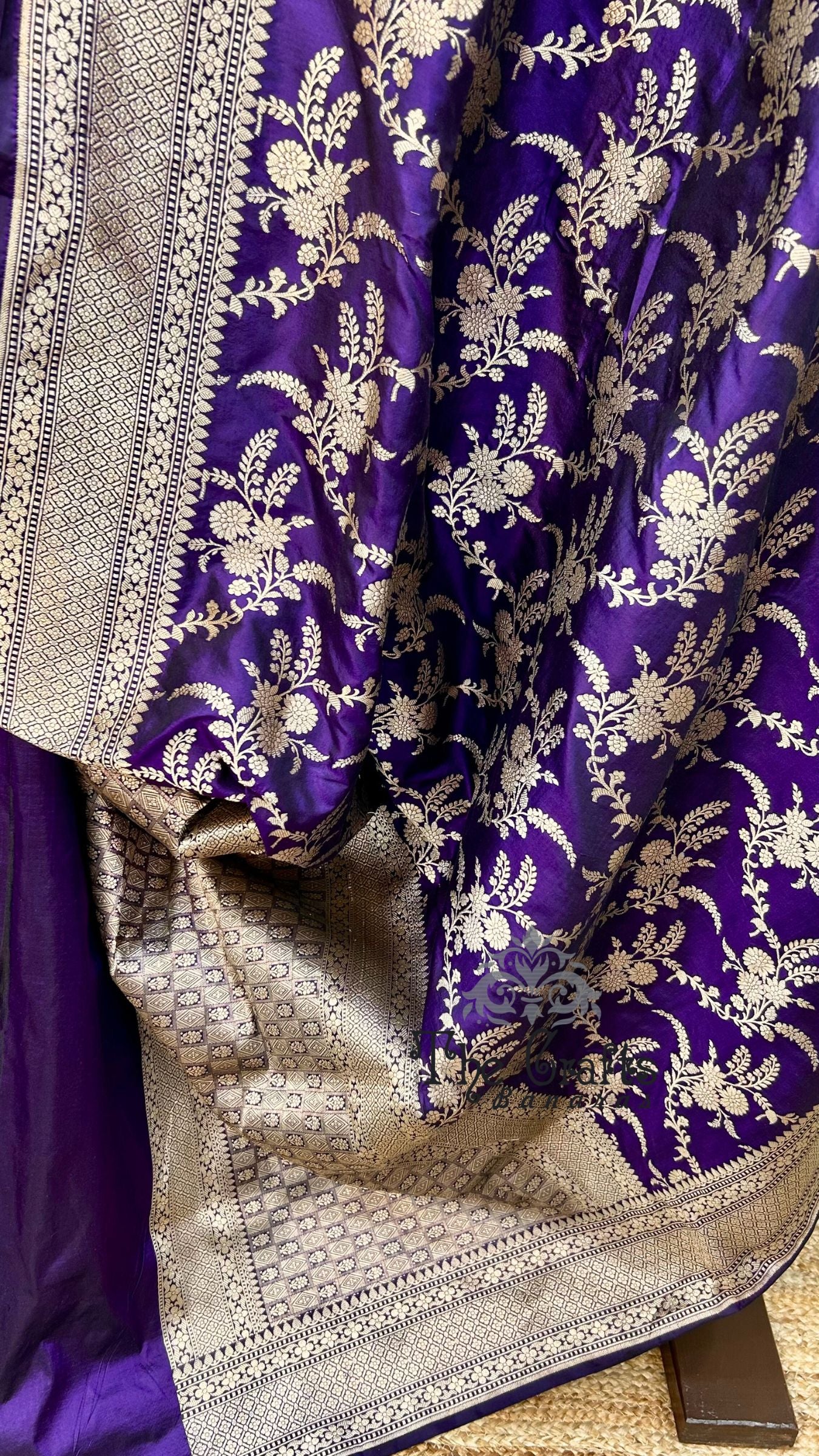 Pure Katan Silk Handloom Banarasi Saree - Jaal work