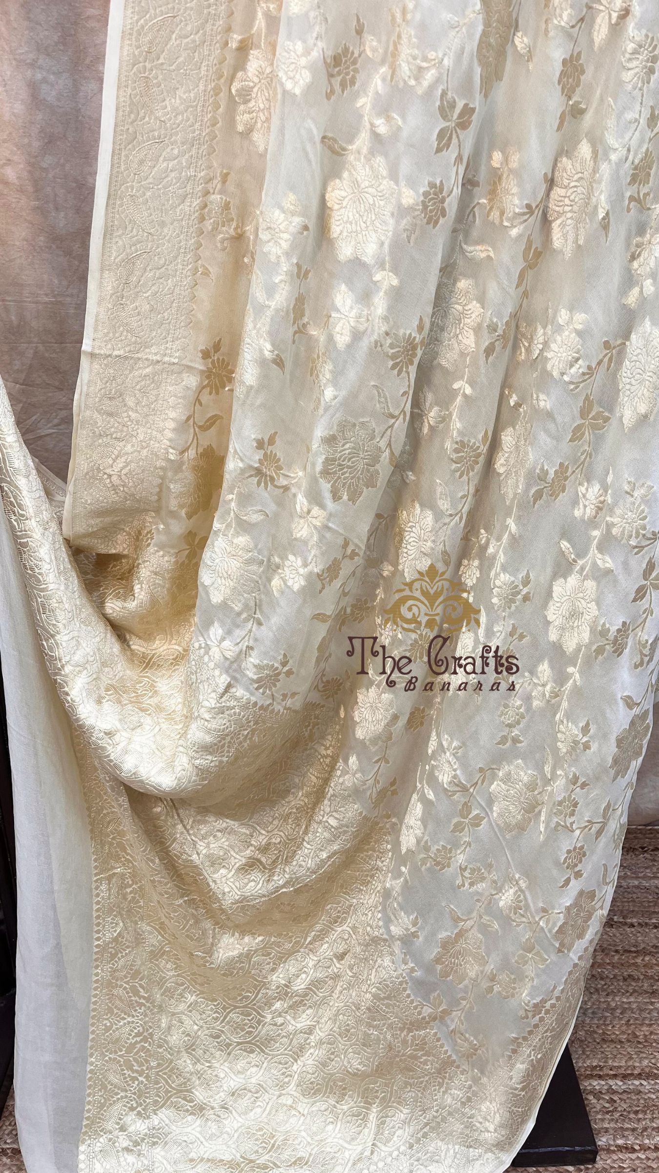 Khaddi Georgette Handloom Banarasi Saree - Water Zari