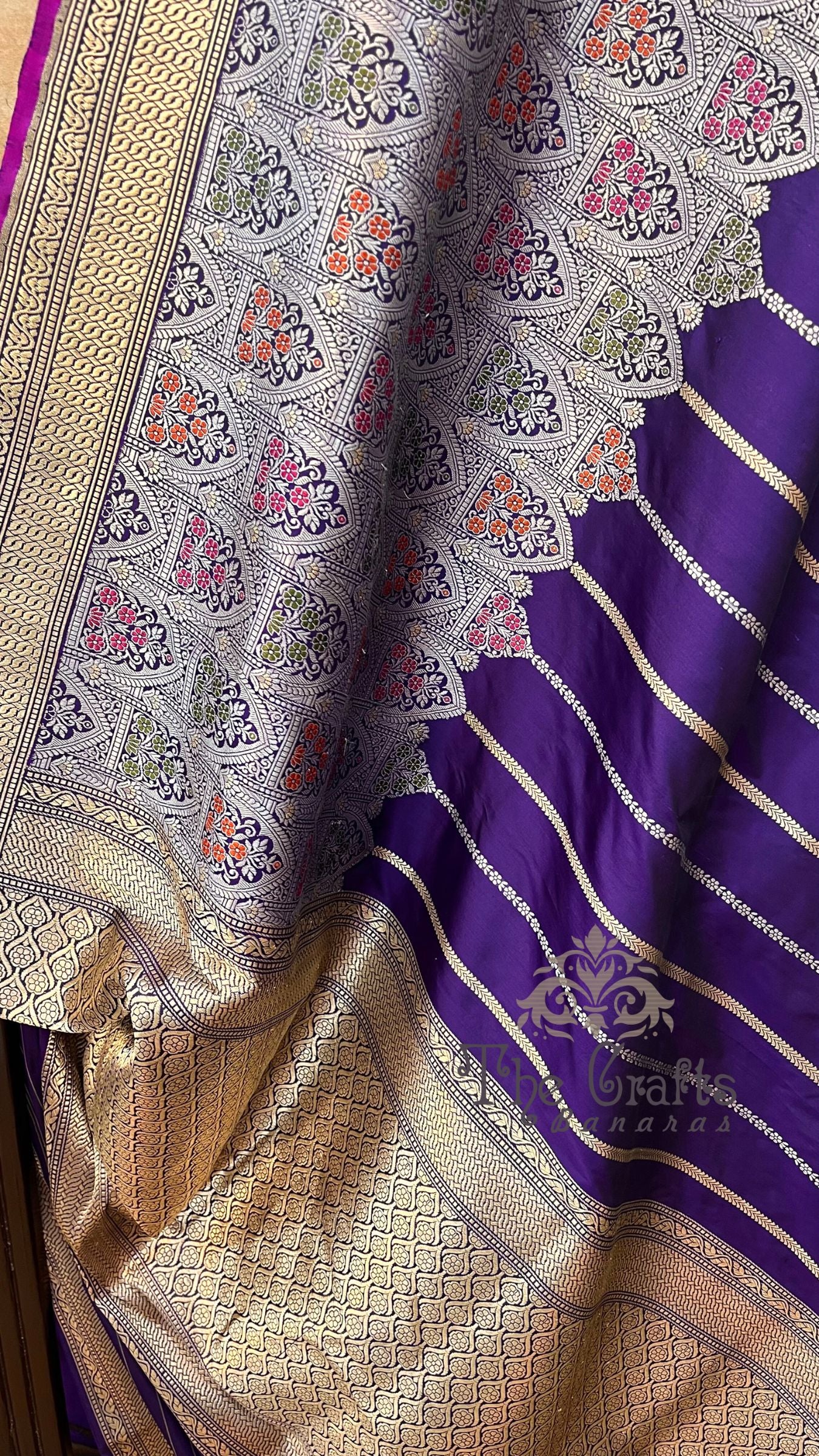 Pure Katan Silk Handloom Brocade Banarasi Saree - with kadhua meenakari work