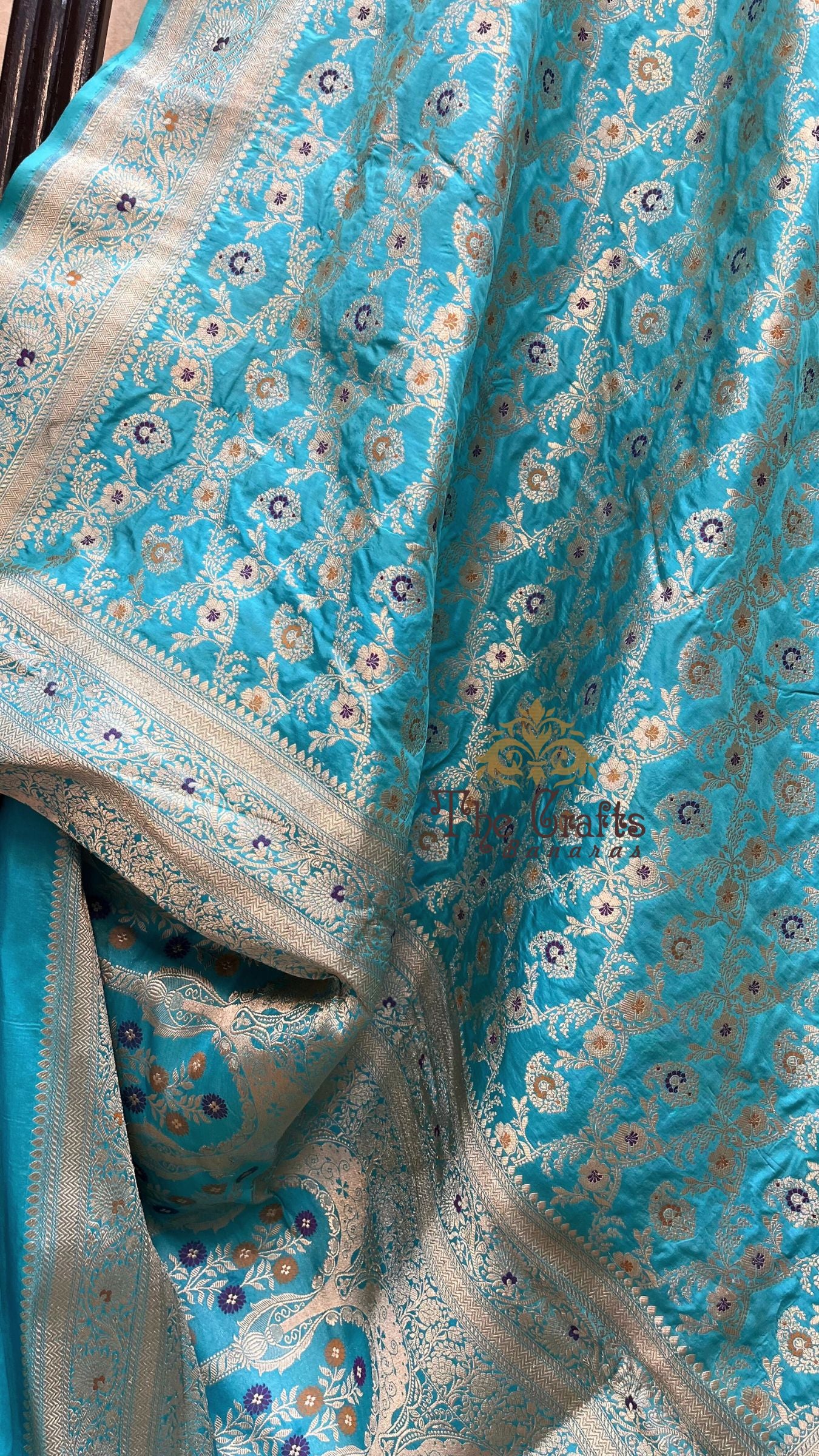 Pure Katan Silk Handloom Banarasi Saree - Jaal Work With Meenakari