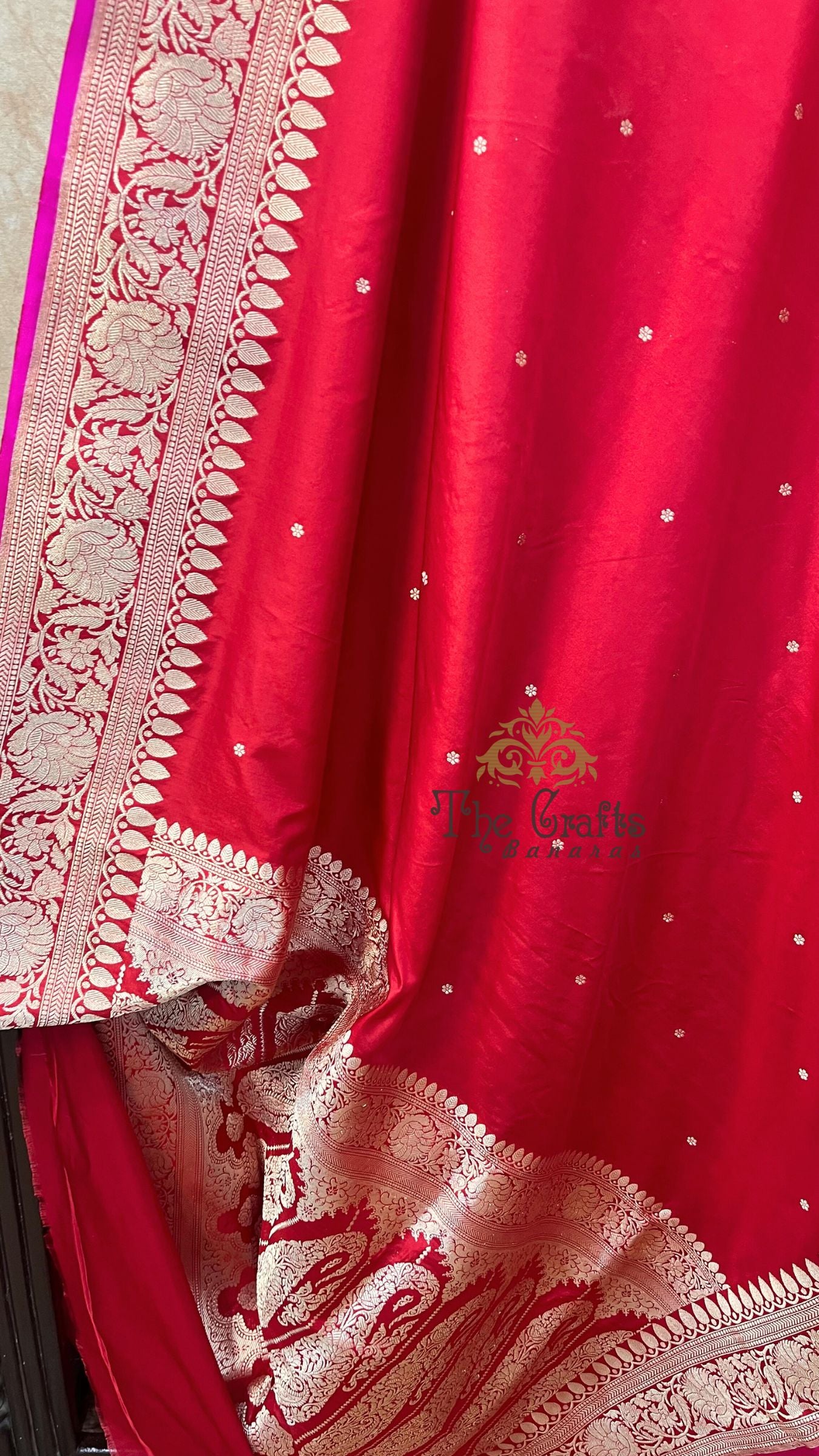 Pure Katan Silk Handloom Banarasi Saree - with kadhua motifs