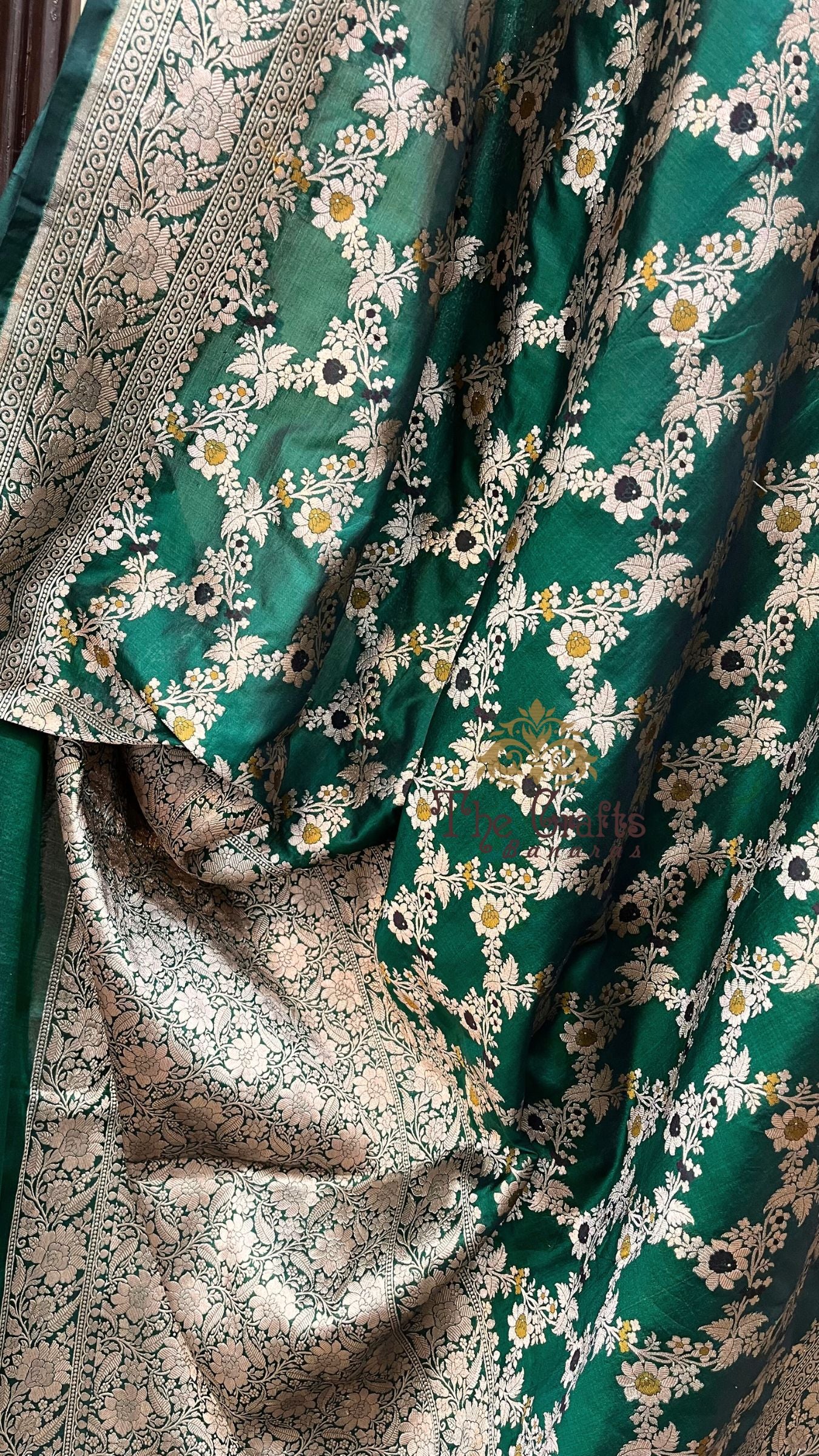 Pure Katan Silk Handloom Banarasi Saree - Jaal Work With Meenakari
