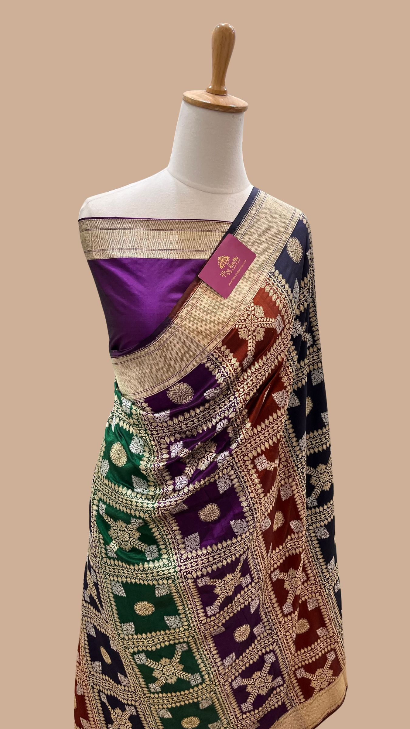 Rangkat Pure Katan Silk Handloom Banarasi Saree - Jaal Work With Meenakari