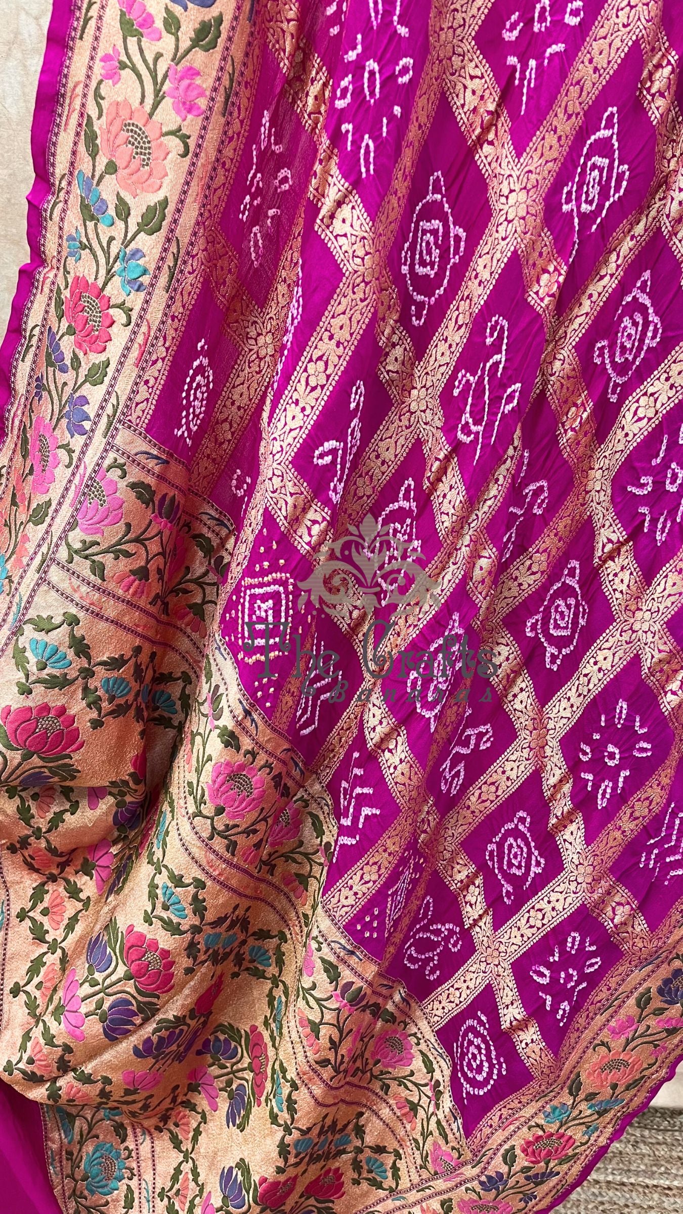 Pure Georgette Banarasi Handloom Bandhej Saree-With Meenakari Work