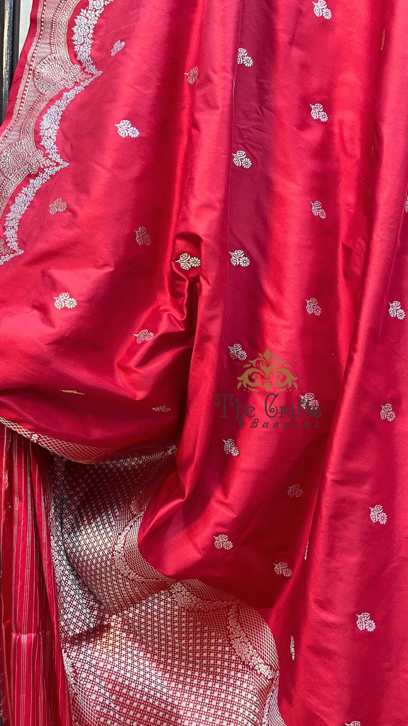 Pure Katan Silk Handloom Banarasi Saree - With Kadhua Sona Rupa Buti