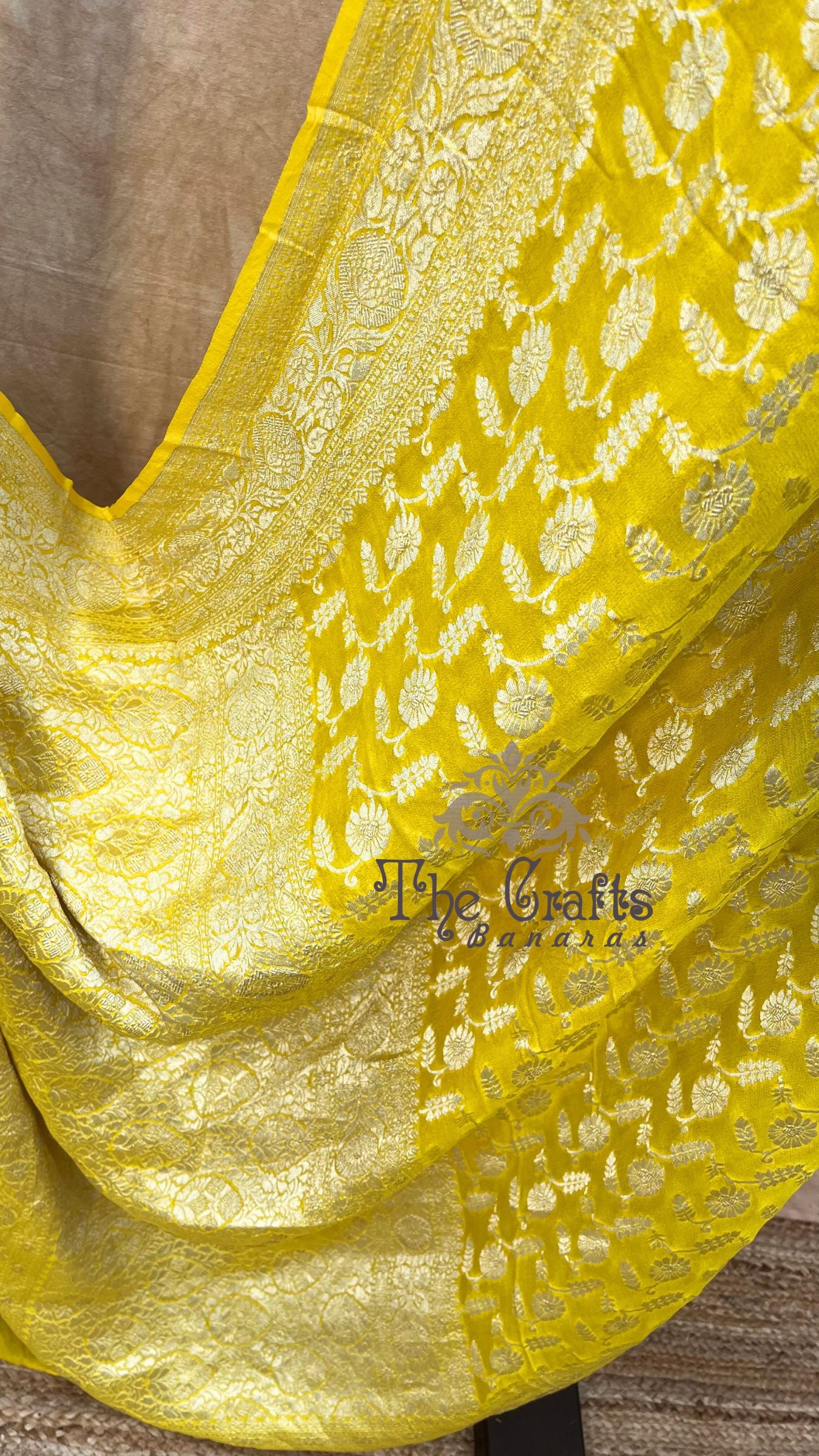 Khaddi Georgette Handloom Banarasi Saree - Water Zari