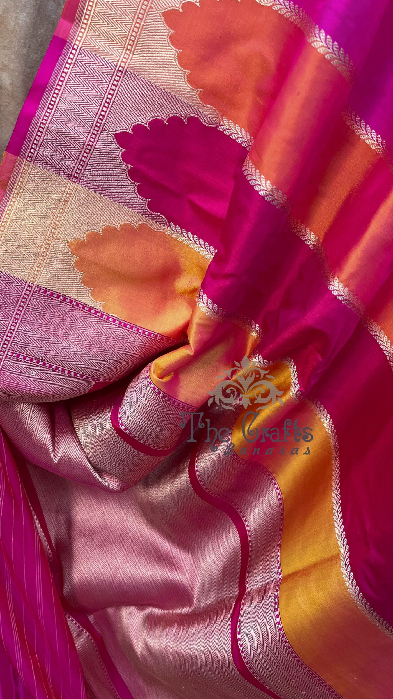 Rangkat Pure Katan Silk Handloom Banarasi Saree - with kadhua work