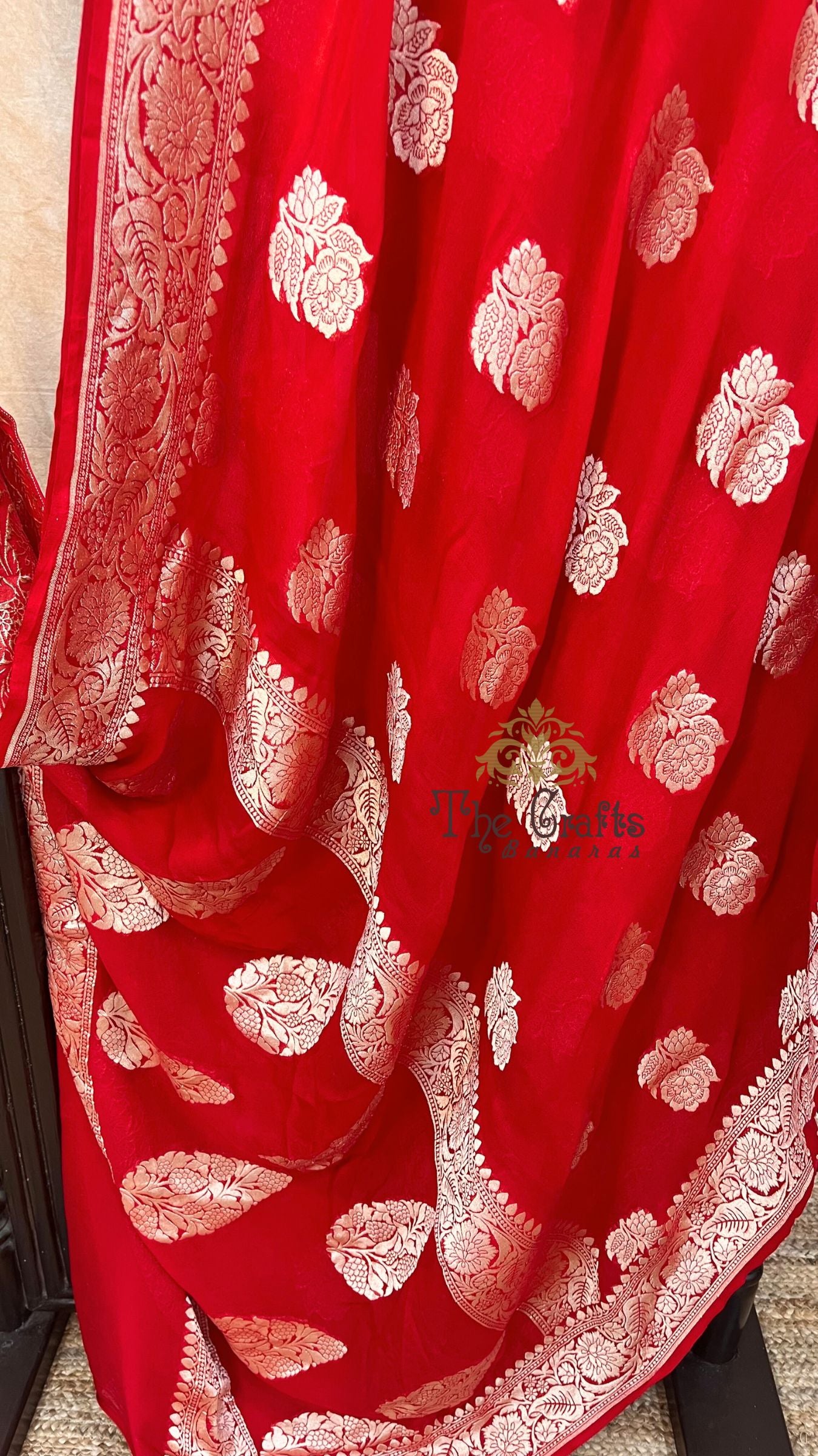 Khaddi Georgette Handloom Banarasi Saree - Water Zari