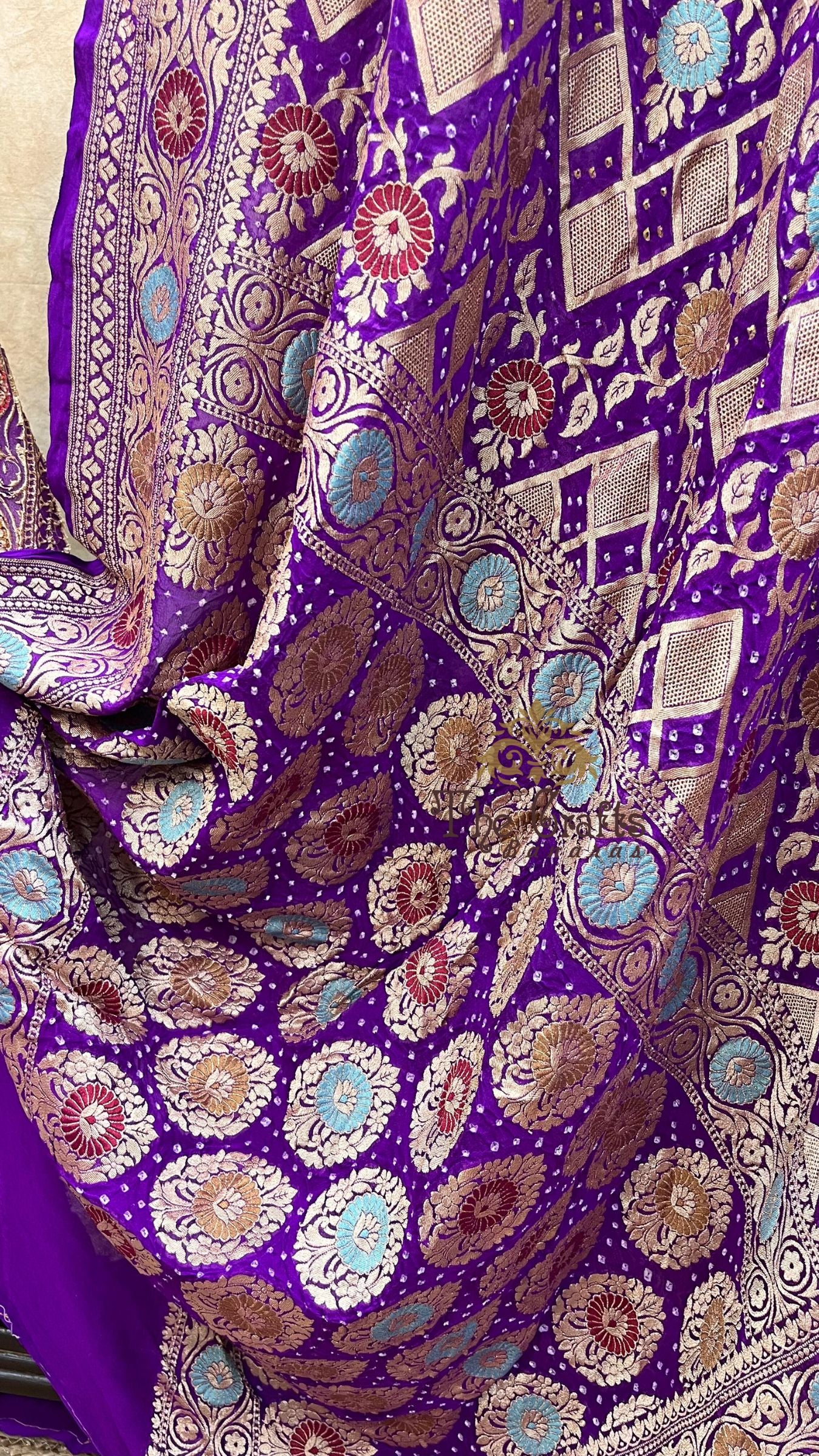 Pure Georgette Banarasi Handloom Bandhej Saree-With Meenakari Work