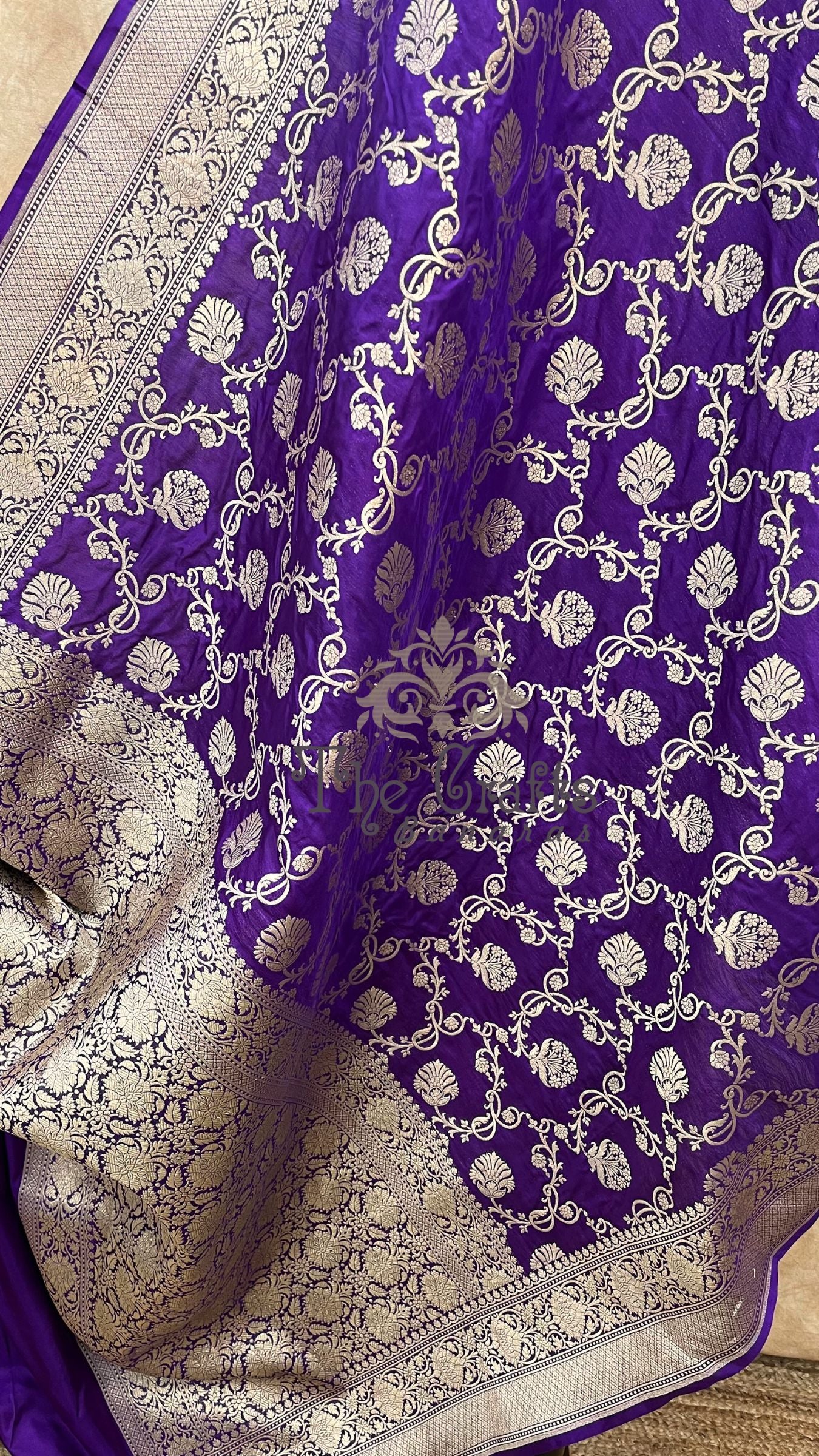 Pure Katan Silk Handloom Banarasi Saree - Jaal work