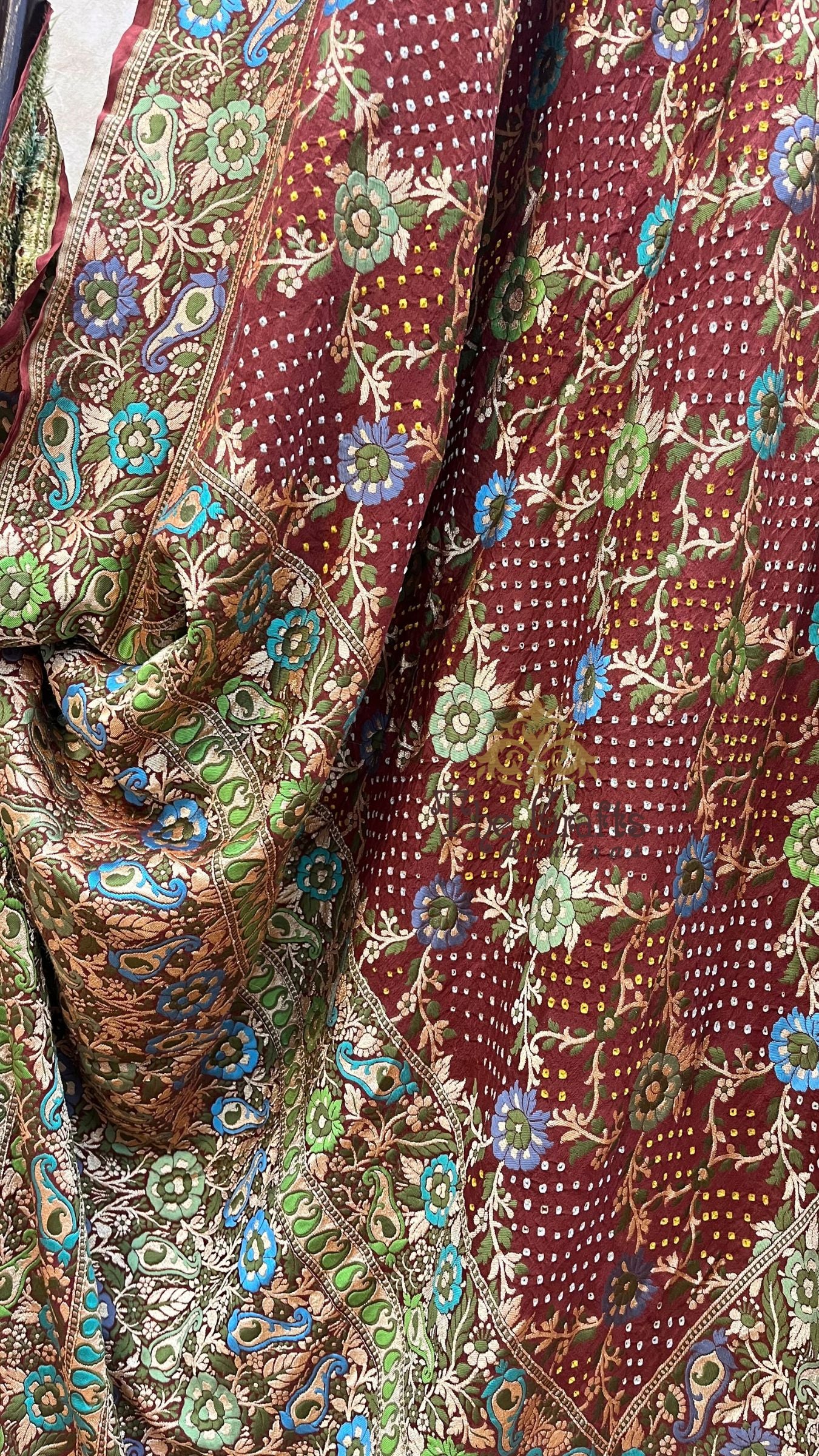 Pure Georgette Banarasi Handloom Bandhej Saree-With Meenakari Work