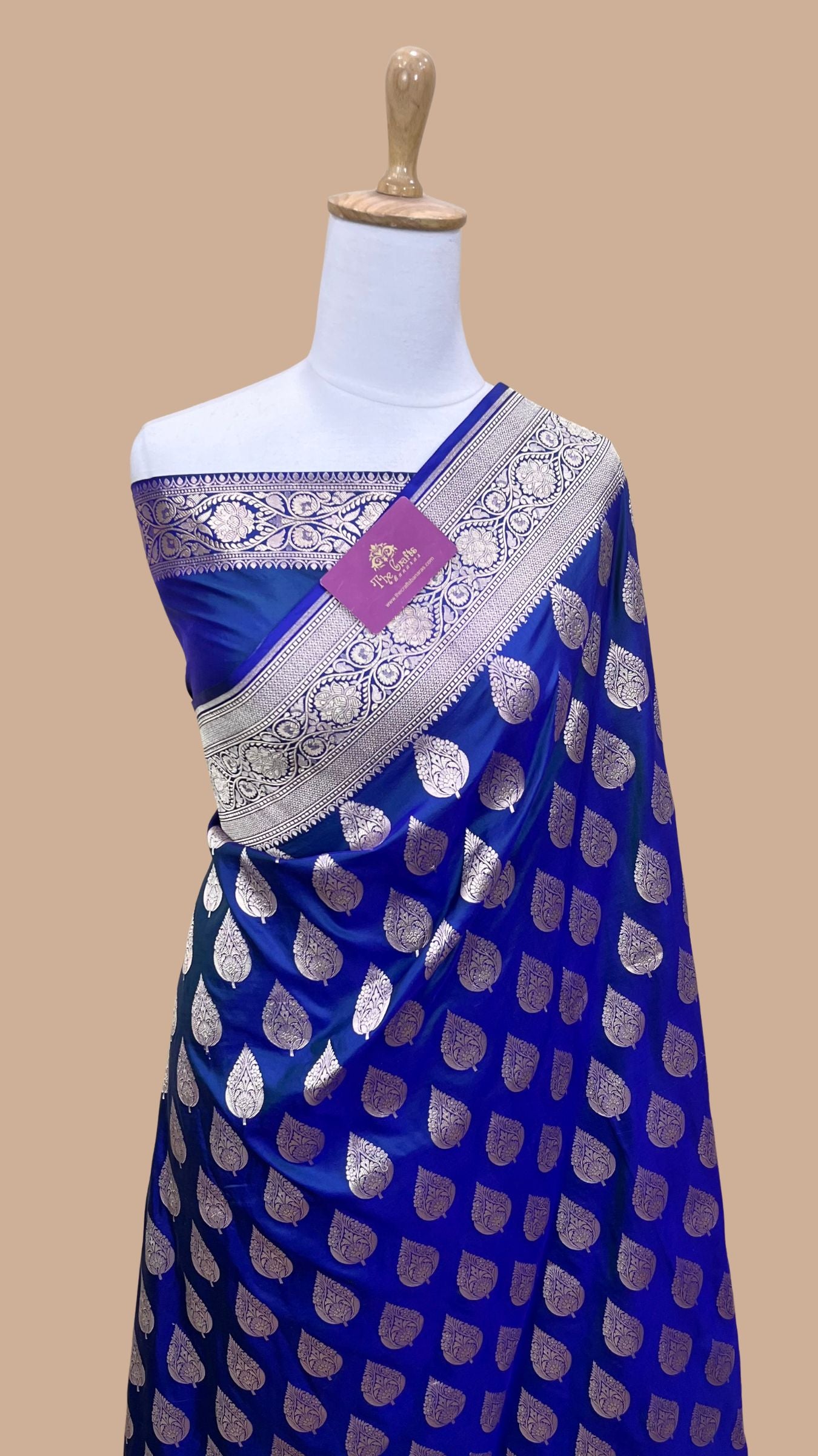 Pure Katan Silk Handloom Banarasi Saree - Jaal work