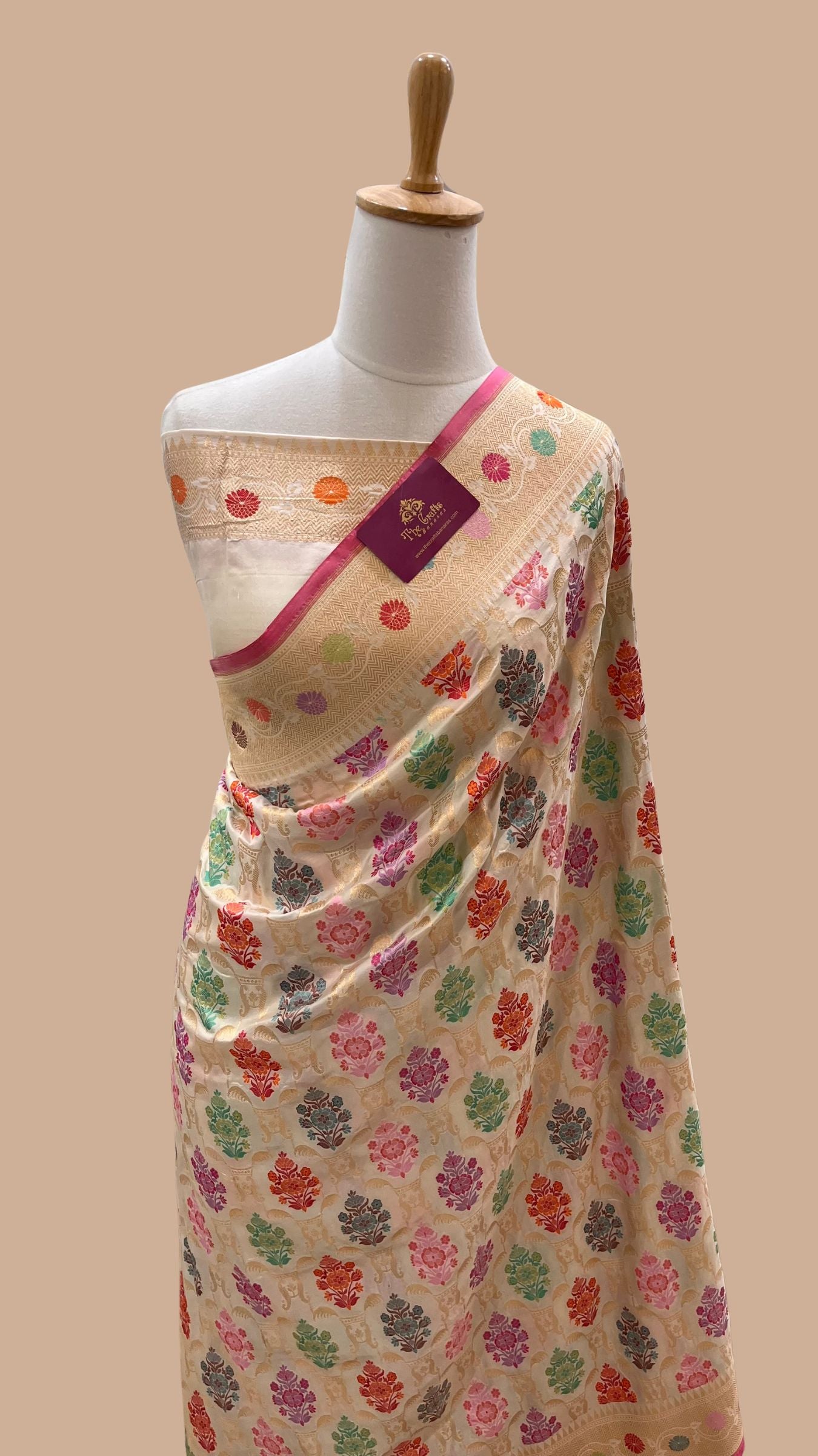 Rangkat Pure Katan Silk Handloom Banarasi Saree - Jaal Work With Meenakari