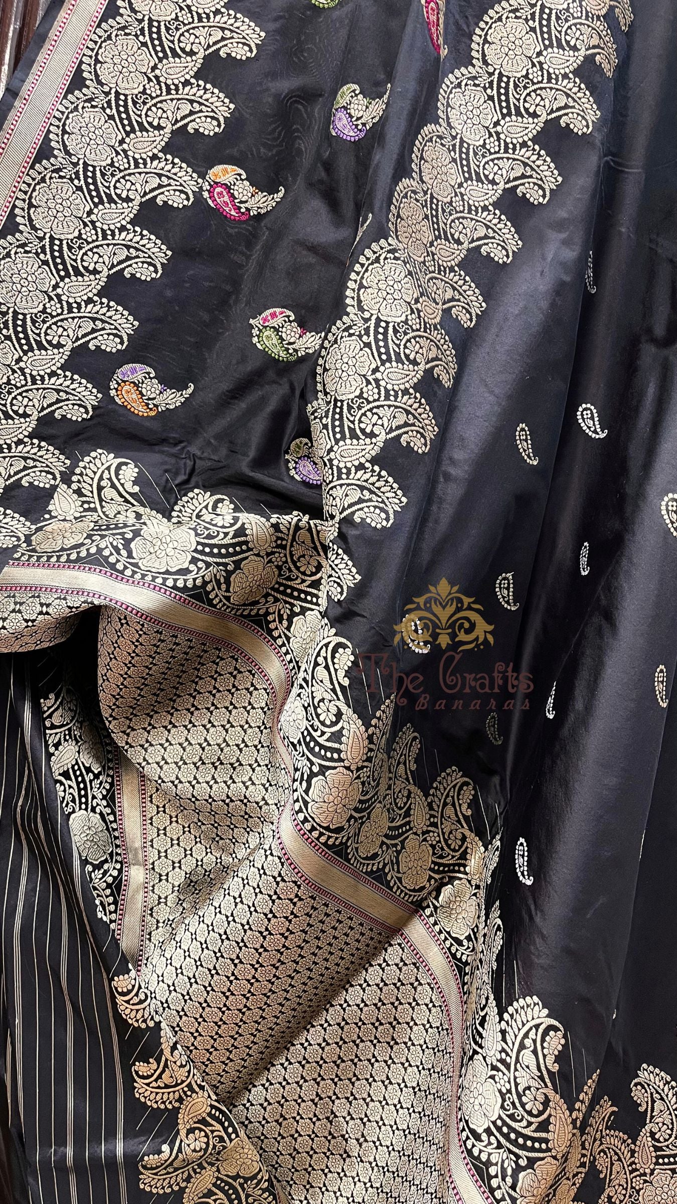 Pure Katan Silk Handloom Banarasi Saree - With Sona Roopa kadhua Motifs